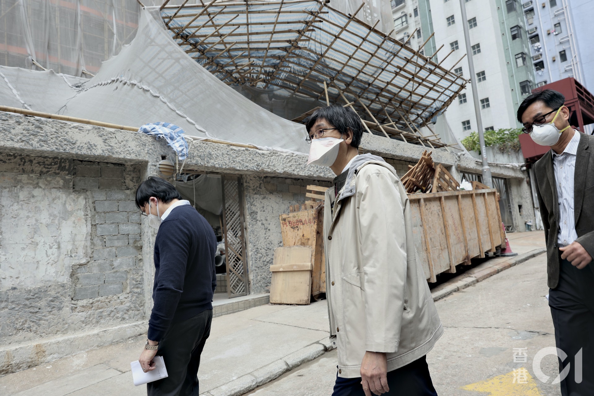 北角楓林花園疑現垂直傳播,B座向14戶須撤離檢疫。(歐嘉樂攝) 北角楓林花園疑現垂直傳播,B座向14戶須撤離檢疫。(歐嘉樂攝)