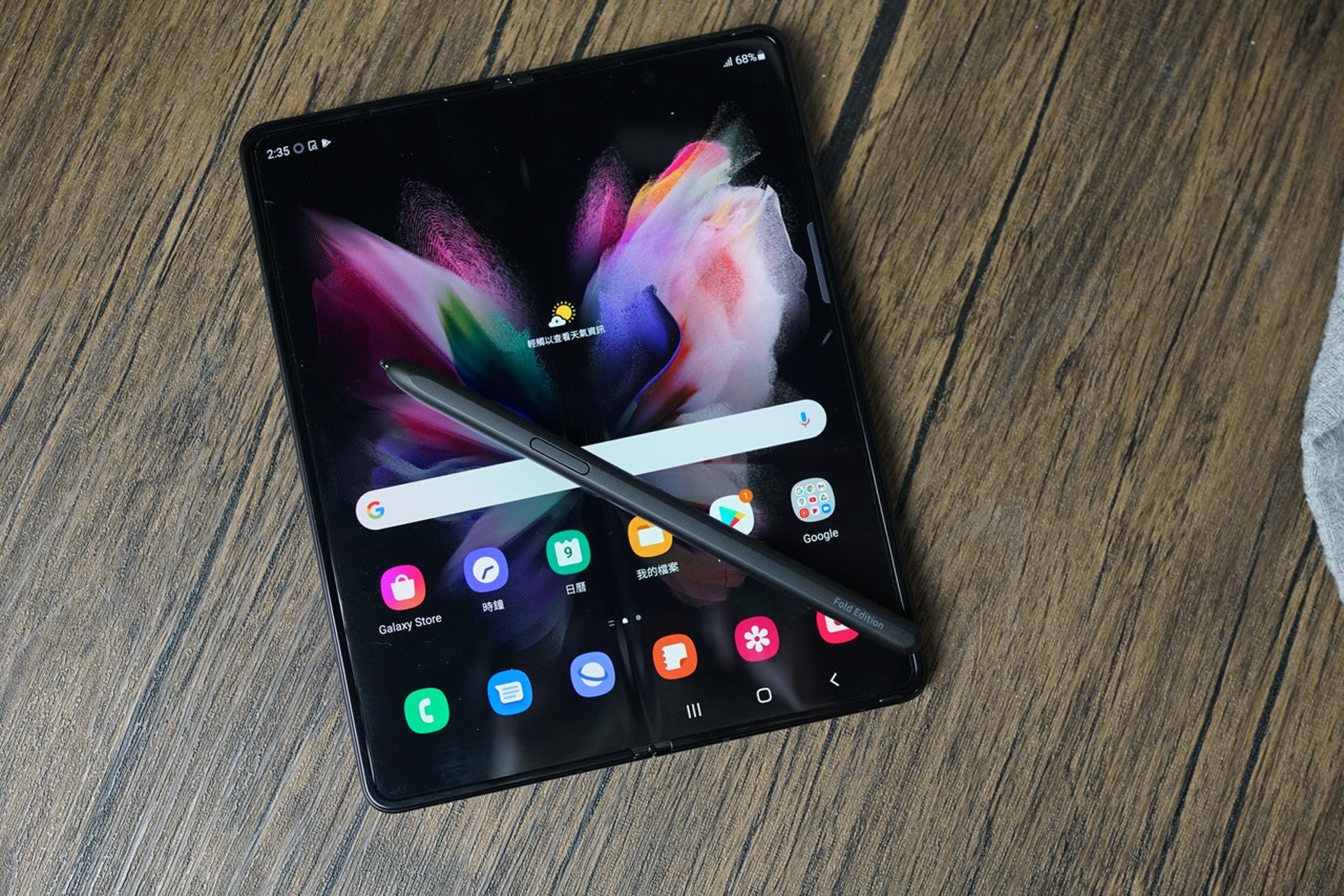 踏入 2022 年,不少注目度高的新機似乎都有著可摺疊設計的元素(林勇 攝)