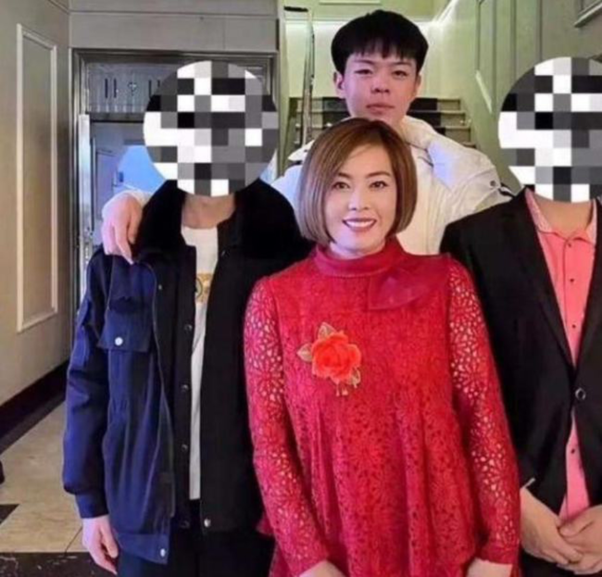 劉學州與親生父母團聚,詎料才不到一個月,就被親生父母指控貪財。(微博) 劉學州與親生父母團聚,詎料才不到一個月,就被親生父母指控貪財。(微博)