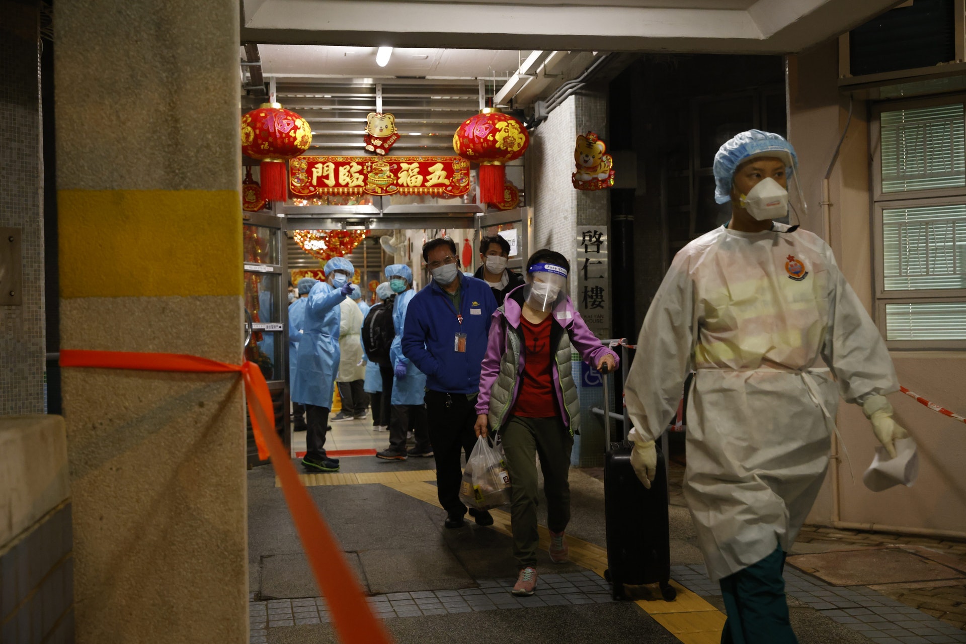 政府共收到14,715宗有效陽性呈報,會向患者及其家屬發出隔離令。(資料圖片 / 羅國輝攝) 政府共收到14,715宗有效陽性呈報,會向患者及其家屬發出隔離令。(資料圖片 / 羅國輝攝)
