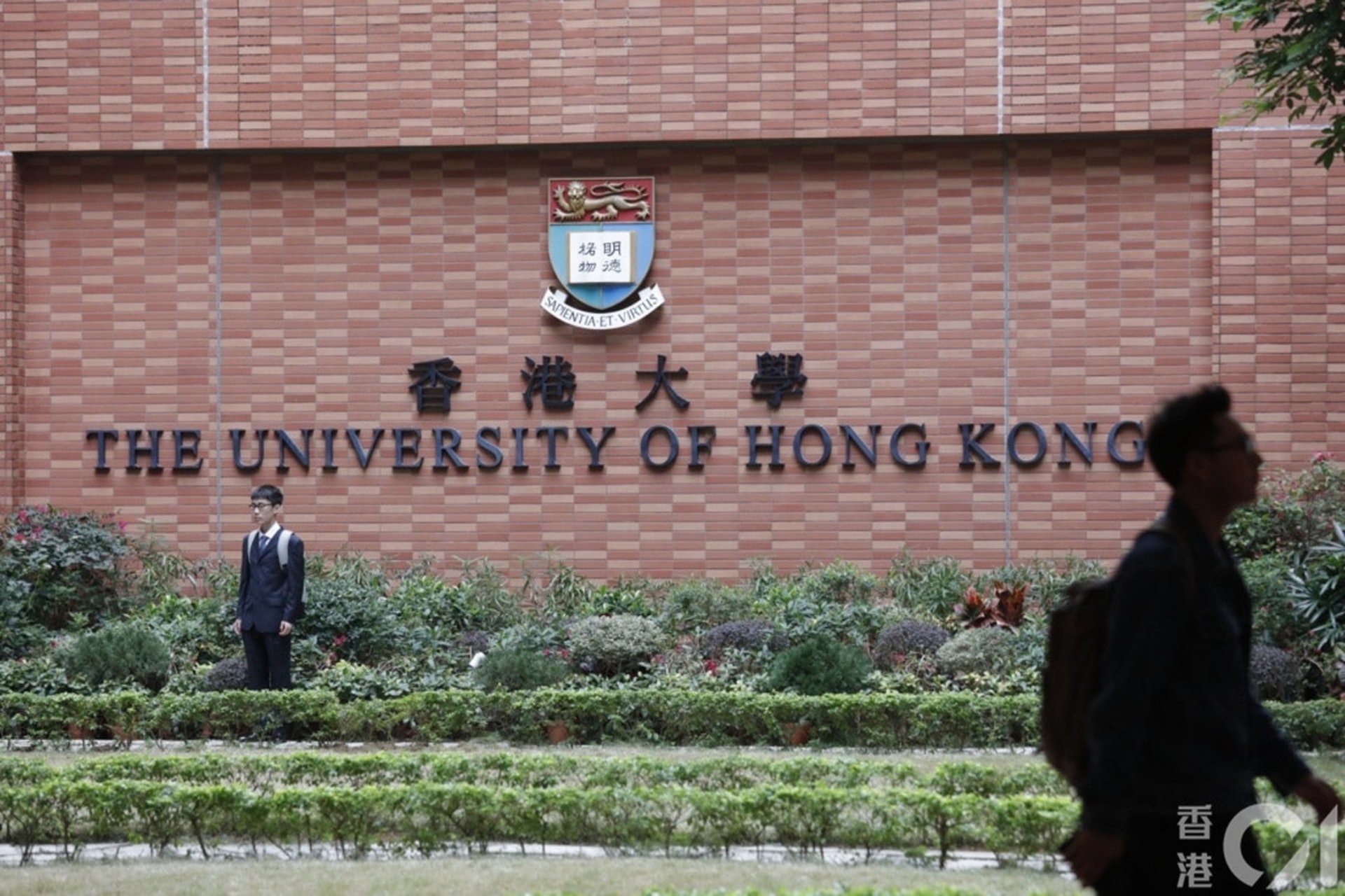 香港大學團隊以流行病學模型估計不同情況下,第五波疫情的確診、死亡及入院數字等。(資料圖片) 香港大學團隊以流行病學模型估計不同情況下,第五波疫情的確診、死亡及入院數字等。(資料圖片)