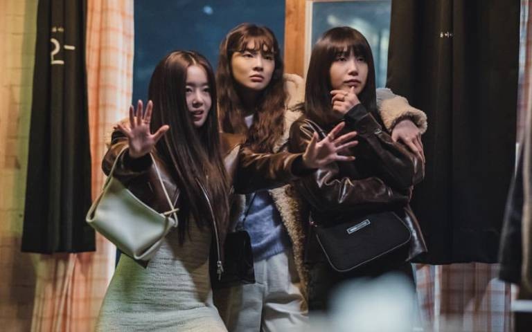 你的2022年招財開運顏色是甚麼？（《酒鬼都市女人們》劇照）