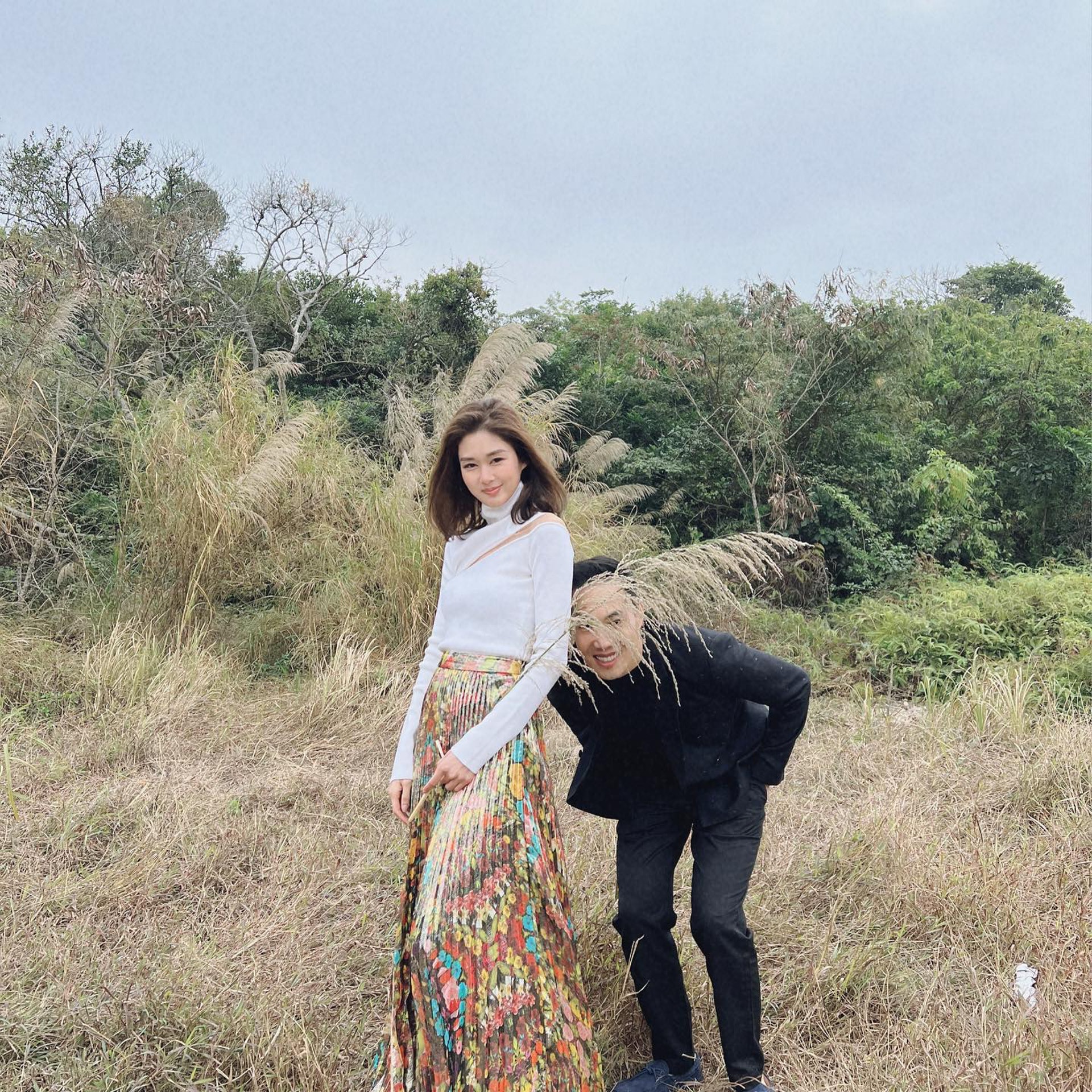 她發文寫道:「E+J🤍」,代表Eliza+josh。(Instagram:@heungheungeliza) 她發文寫道:「E+J🤍」,代表Eliza+josh。(Instagram:@heungheungeliza)
