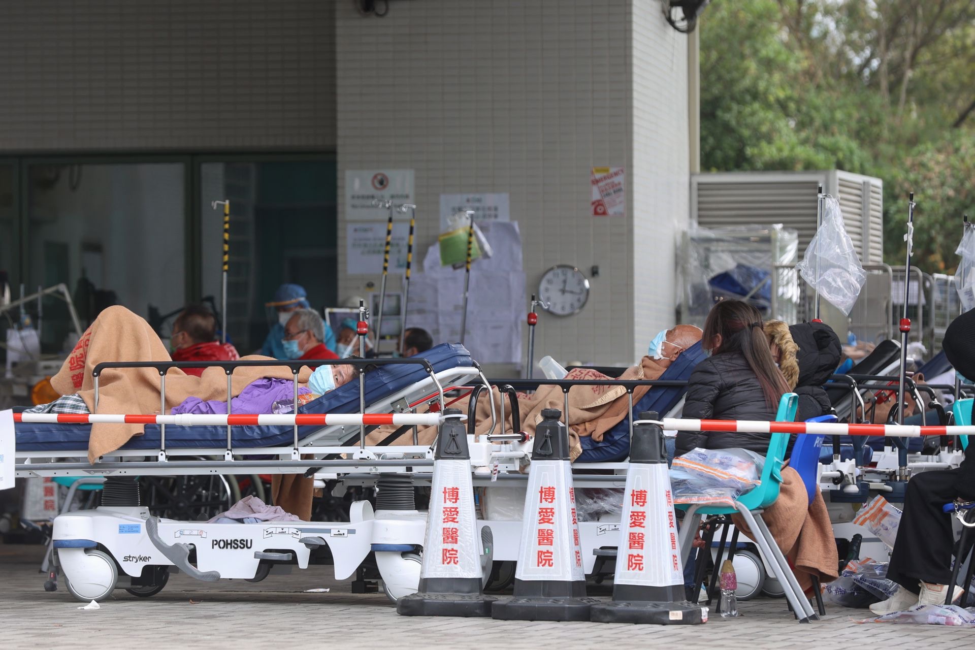 公立醫院隔離病床使用量已飽和