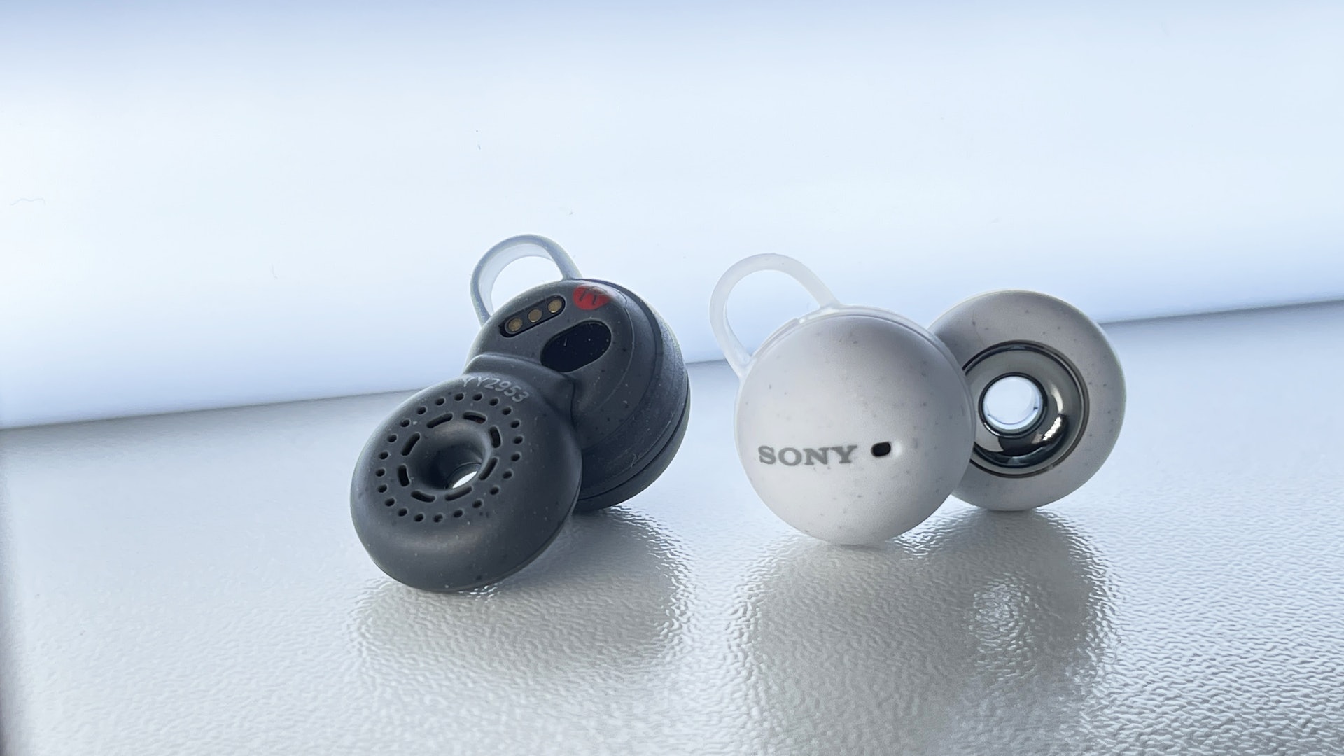 Sony LinkBuds 真無線耳機(鍾世傑 攝) Sony LinkBuds 真無線耳機(鍾世傑 攝)