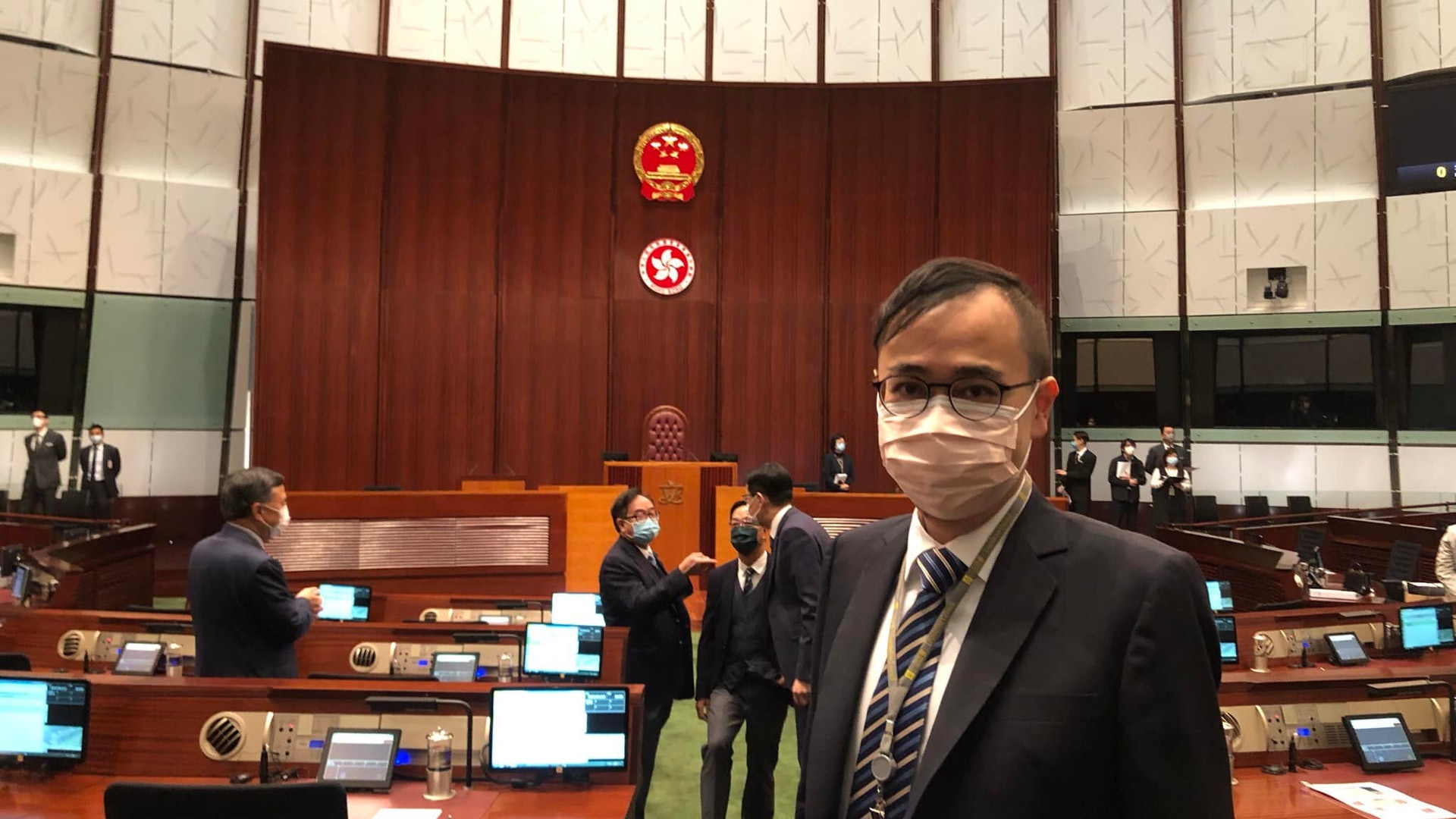 疫情︱首名初確議員黃俊碩交樽3日未有報告 病情轉差缺席會議 疫情︱首名初確議員黃俊碩交樽3日未有報告 病情轉差缺席會議