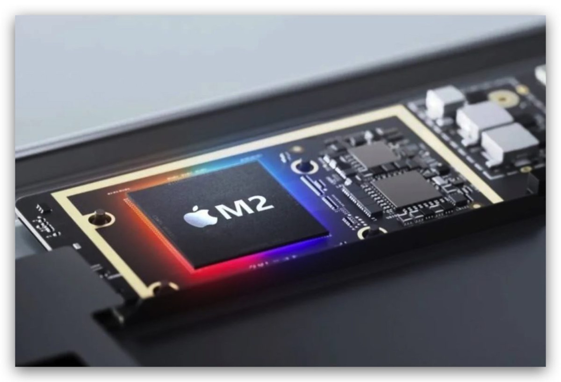 M2 MacBook Pro 現身春季發布會? M2 MacBook Pro 現身春季發布會?