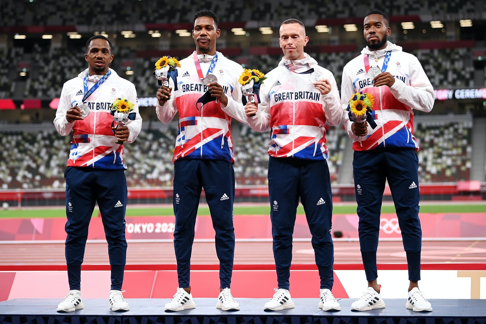 英國隊在東奧男子4x100米接力得銀牌。(Getty Images) 英國隊在東奧男子4x100米接力得銀牌。(Getty Images)