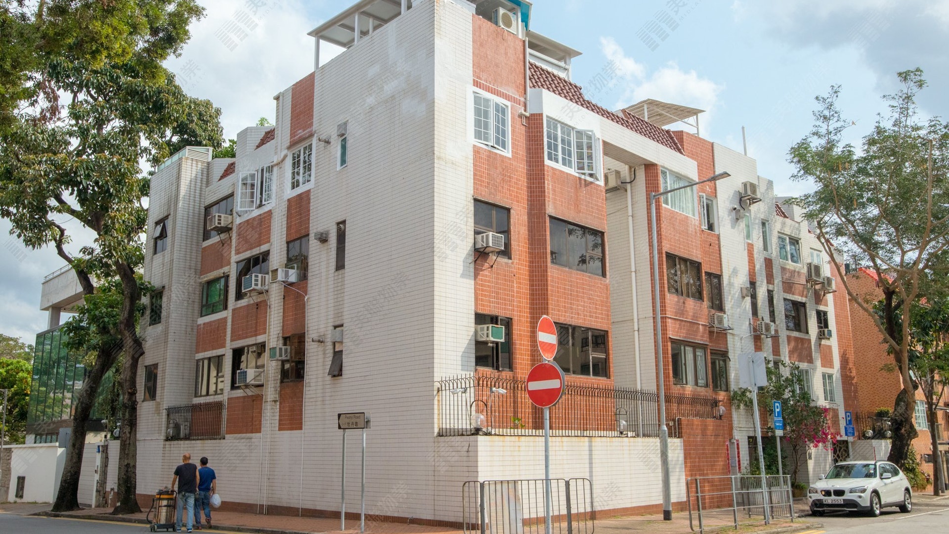 移民蝕讓|九龍塘低密度連天台豪宅1600萬沽 三年貶值38萬 移民蝕讓|九龍塘低密度連天台豪宅1600萬沽 三年貶值38萬