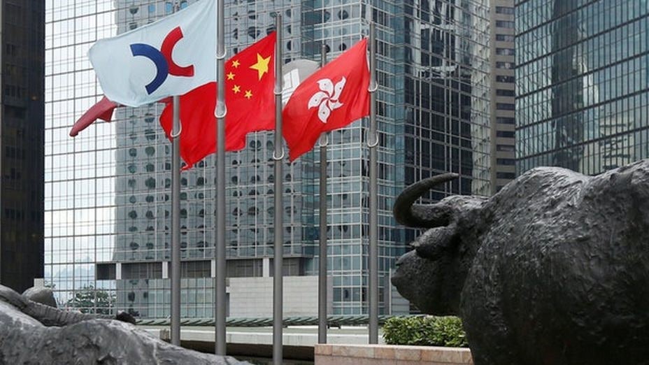 恒指徘徊18000點關口 舜宇走勢凌厲升近一成半 恒指徘徊18000點關口 舜宇走勢凌厲升近一成半