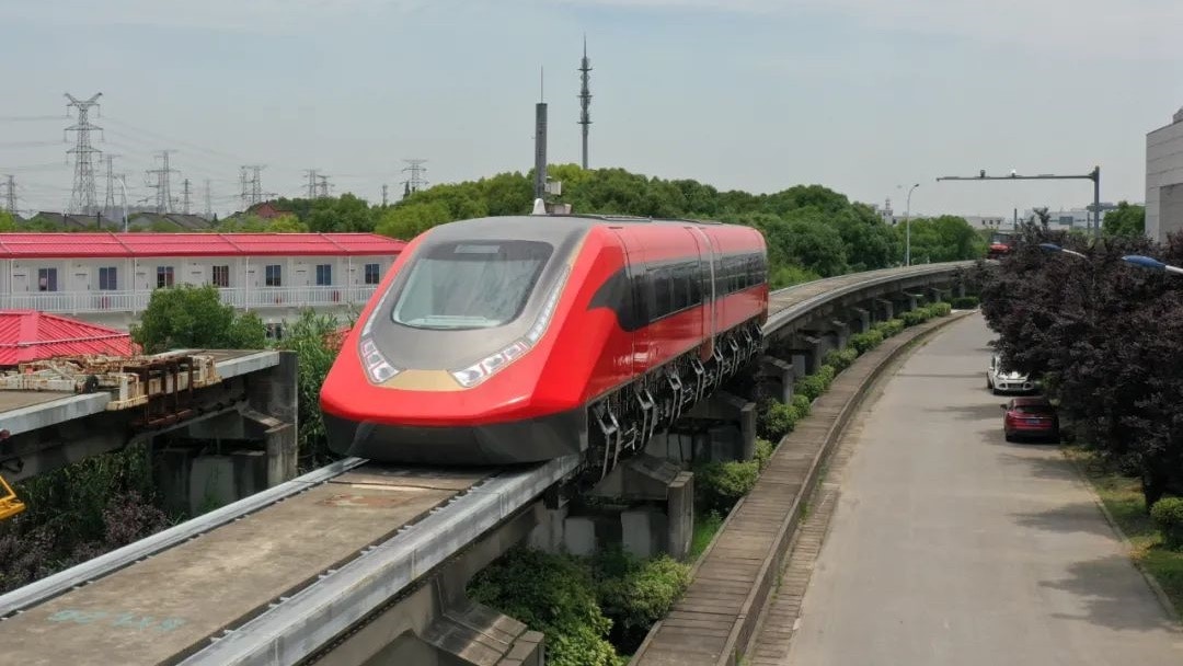 中國製造｜時速200公里　首列自主研發商用磁浮列車上海完成調試