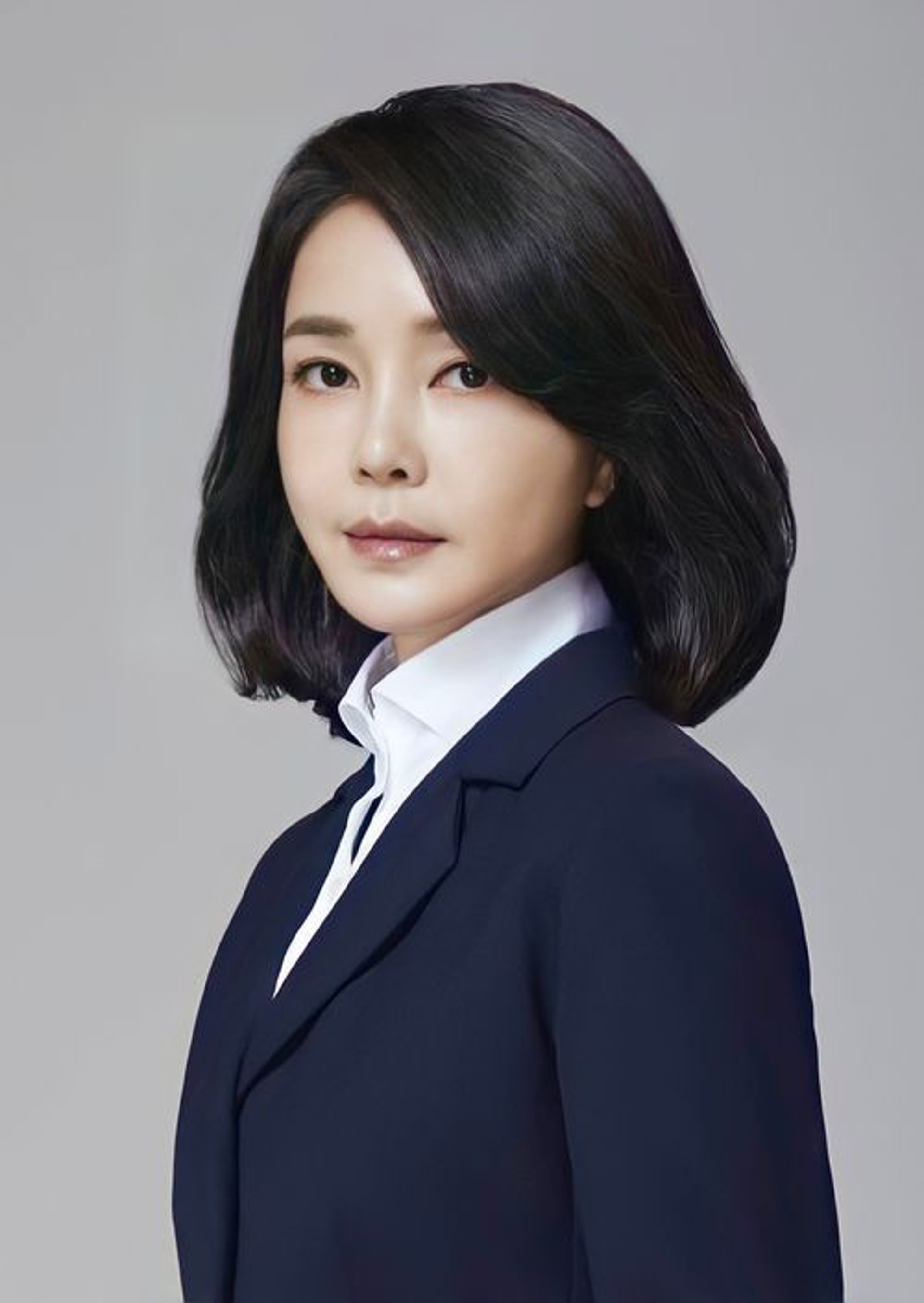韓國高顏值準第一夫人金建希認整容舊照曝光遭韓星嘲像米高積遜 韓國高顏值準第一夫人金建希認整容舊照曝光遭韓星嘲像米高積遜