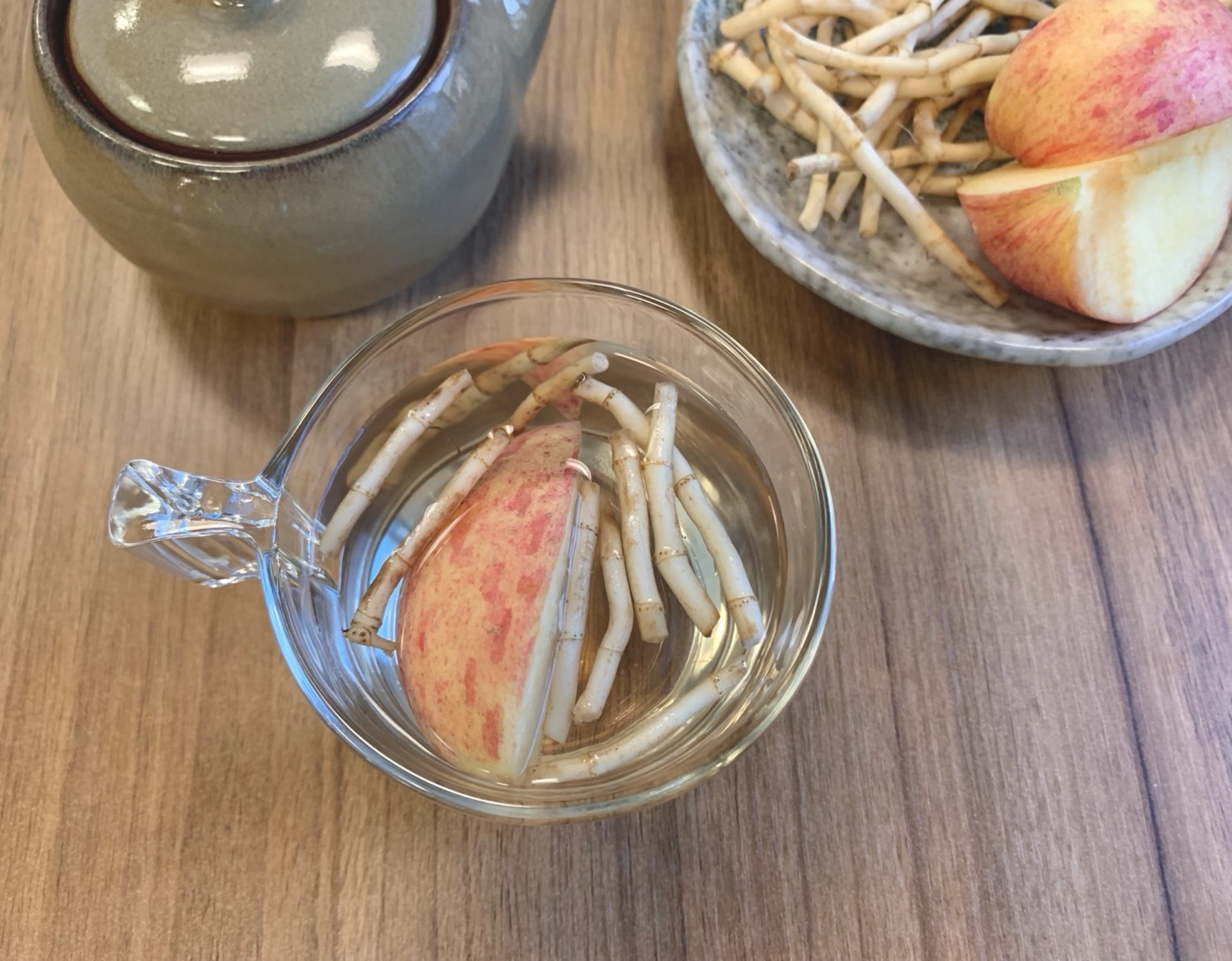 Omicron|魚腥草蘋果水紓緩症狀?中醫解偏方4須知免傷脾胃功效減 Omicron|魚腥草蘋果水紓緩症狀?中醫解偏方4須知免傷脾胃功效減