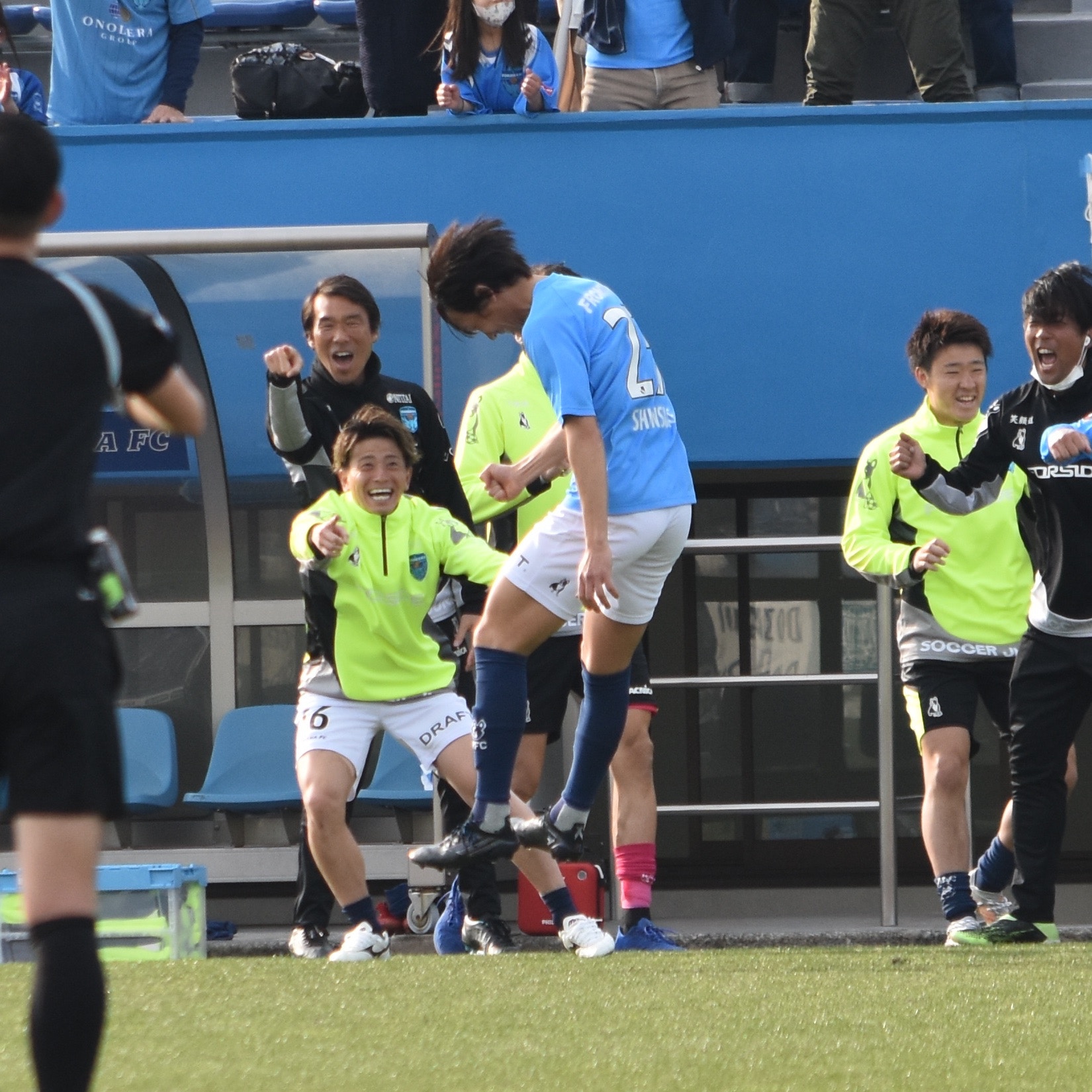 43歲中村俊輔寶刀未老 左腳罰球王 助fc橫濱反敗為勝 日乙