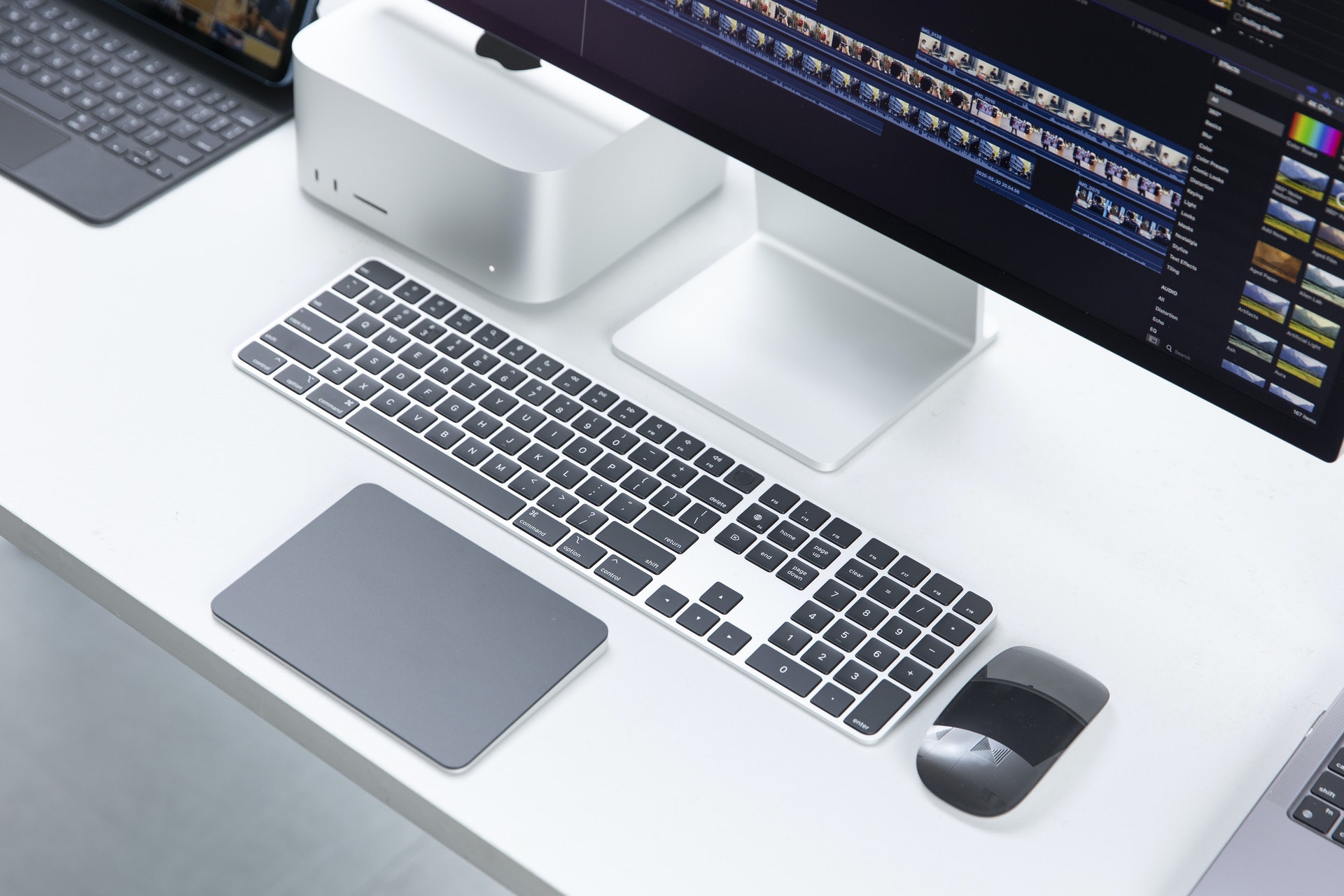 全新配色Magic Keyboard連TouchID、Magic Trackpad及Magic Mouse（黃寶瑩 攝）