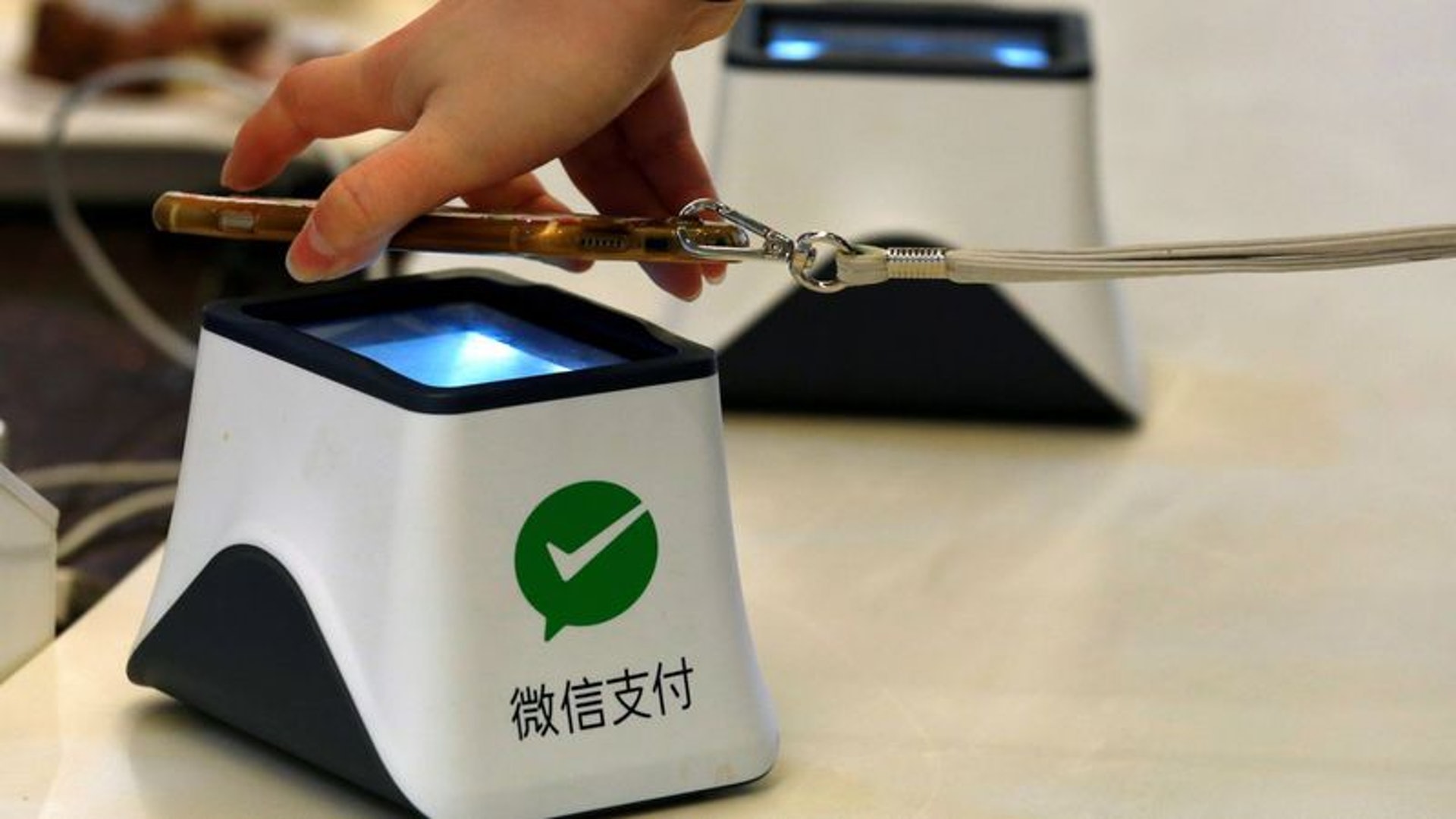 包括支付寶、微信支付等非銀行支付機構提供的服務已成為內地民眾生活不可或缺的部分。(資料圖片) 包括支付寶、微信支付等非銀行支付機構提供的服務已成為內地民眾生活不可或缺的部分。(資料圖片)