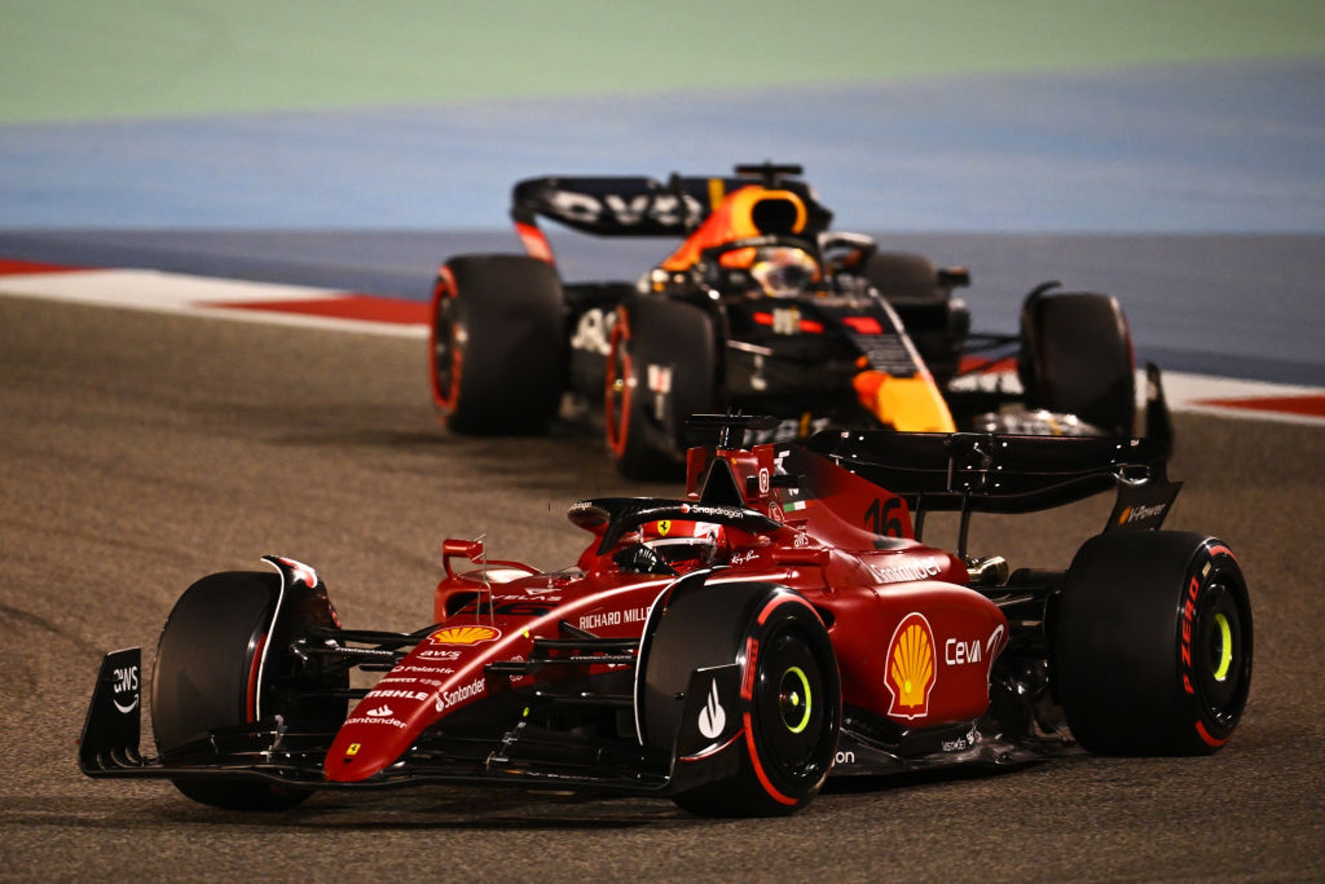 F1巴林站 法拉利包辦冠亞紅牛災難周冠宇獲中國車手史上第1分 F1巴林站 法拉利包辦冠亞紅牛災難周冠宇獲中國車手史上第1分