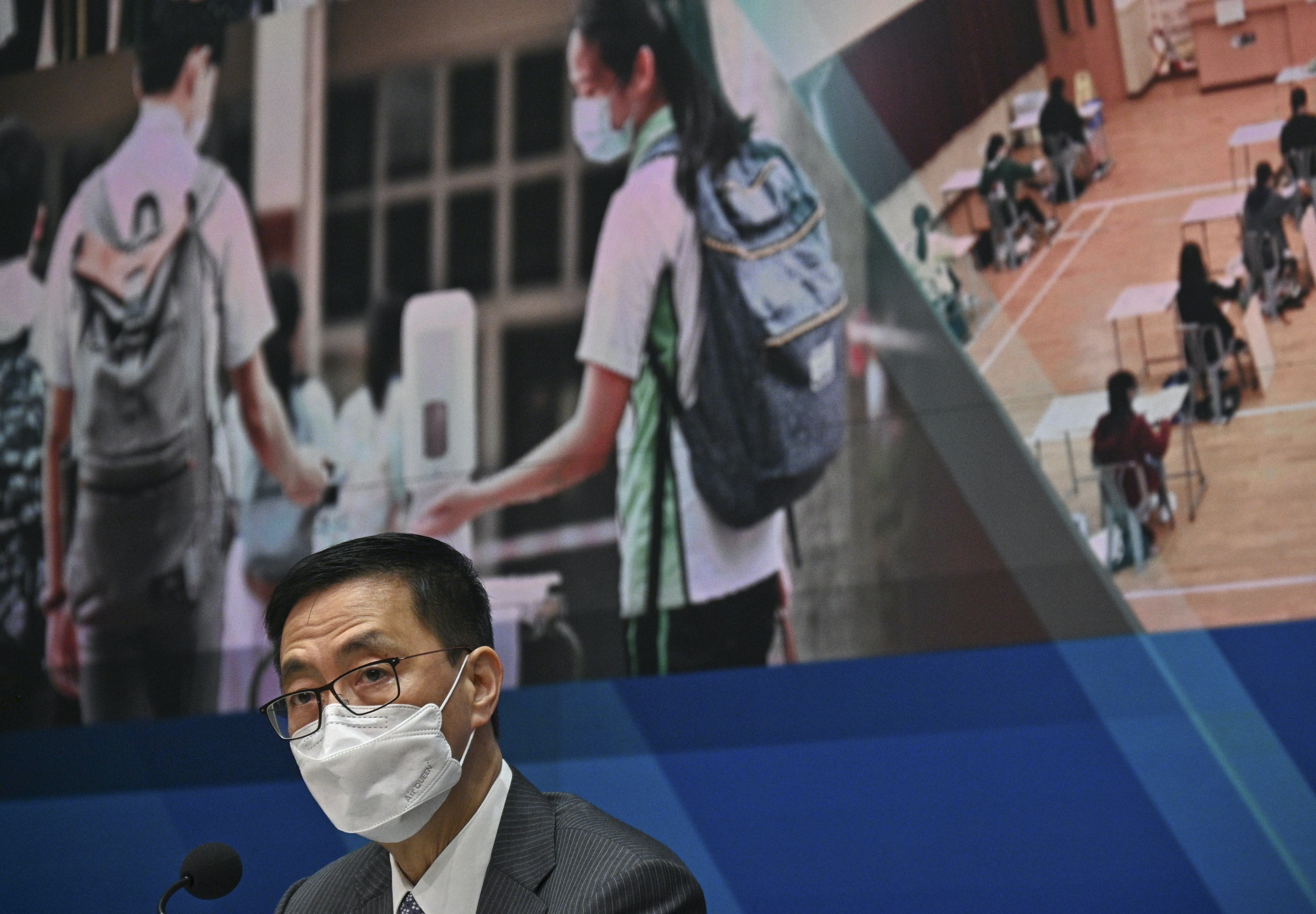 楊潤雄重申尊重學生的學習權利,故無要求學生必定要打針才可回校上課。 楊潤雄重申尊重學生的學習權利,故無要求學生必定要打針才可回校上課。