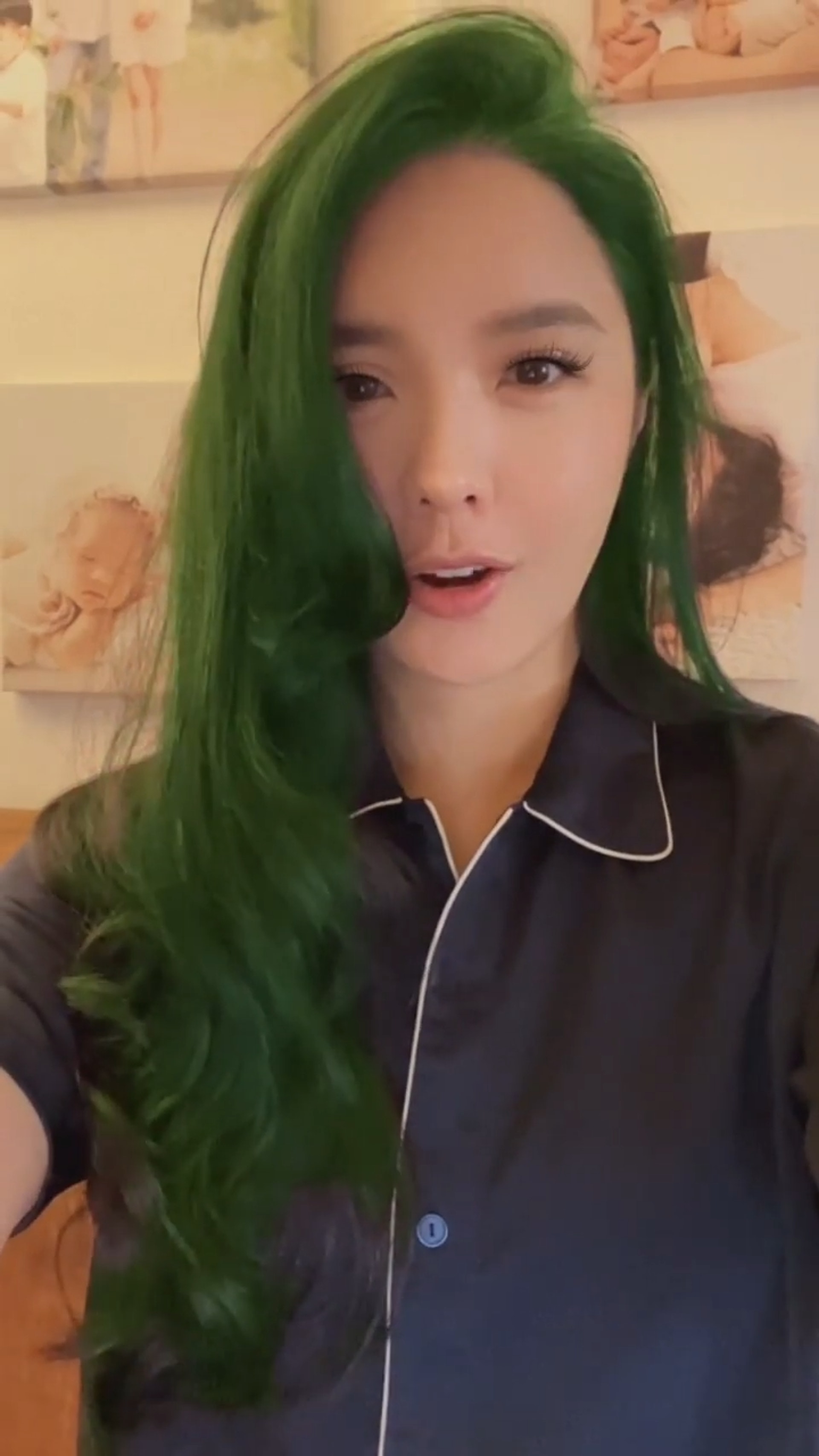 拍片轉髮色。(IG@koonella) 拍片轉髮色。(IG@koonella)