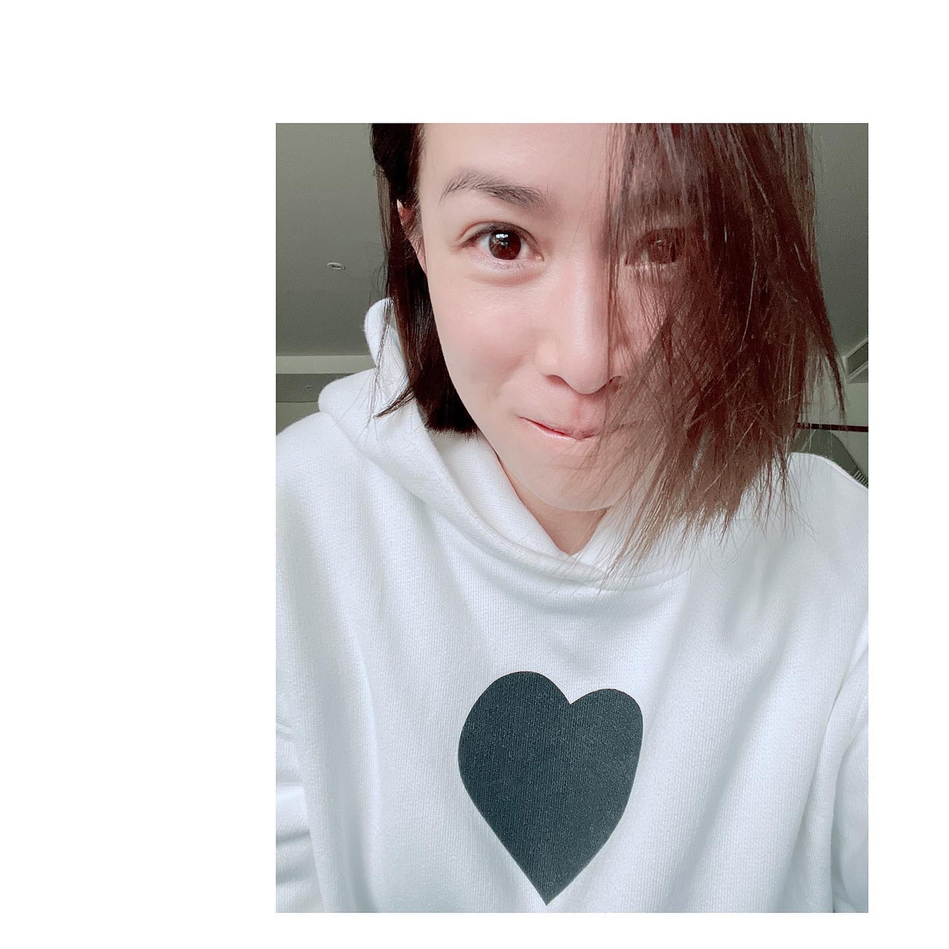 由於拍攝劇集時的妝容都比較濃,故她會進行4次卸妝。(charmaine_sheh@instagram) 由於拍攝劇集時的妝容都比較濃,故她會進行4次卸妝。(charmaine_sheh@instagram)
