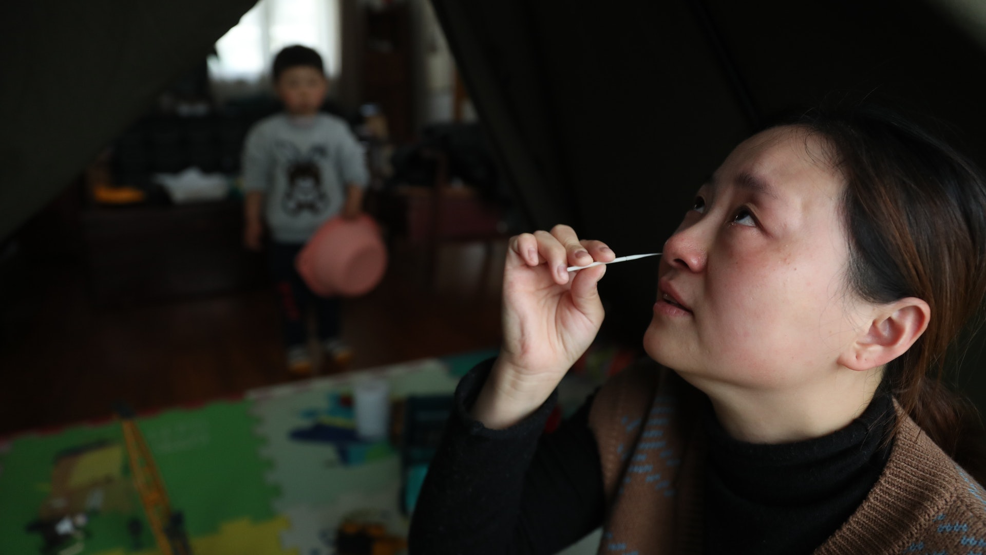 上海疫情|網傳檢測採樣用棉棒含有毒試劑 廠商:完全是無稽之談 上海疫情|網傳檢測採樣用棉棒含有毒試劑 廠商:完全是無稽之談