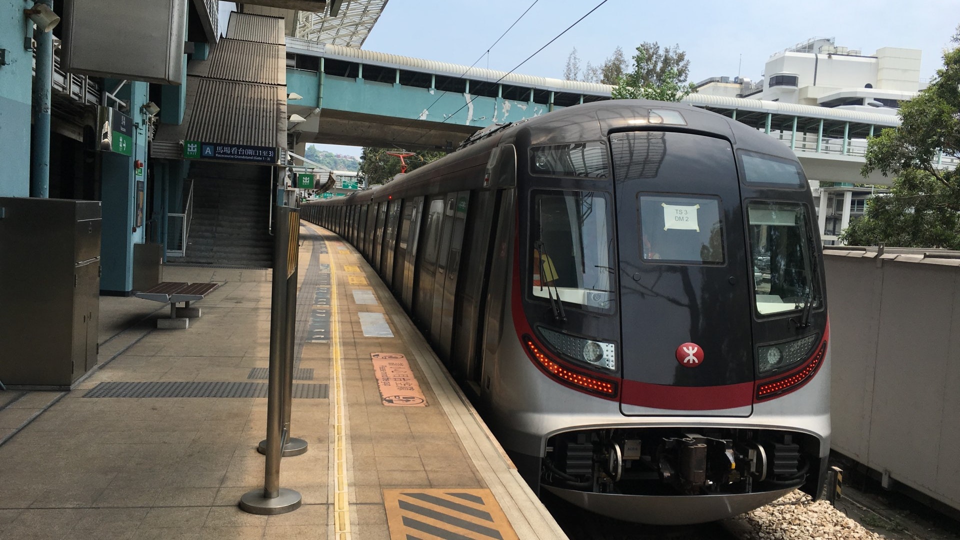 港鐵讓座問題常掀爭議。(資料圖片) 港鐵讓座問題常掀爭議。(資料圖片)