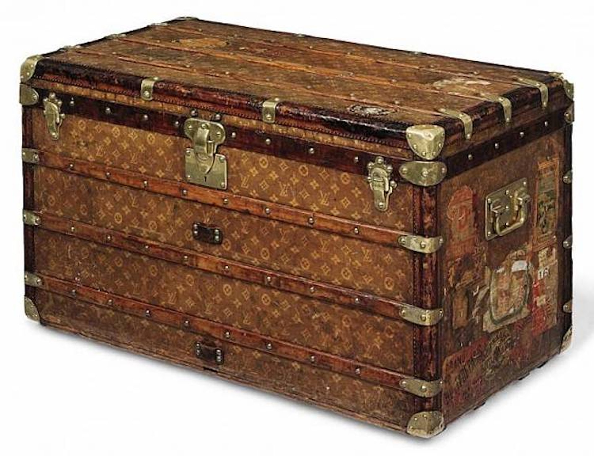 Louis Vuitton為抵制仿冒品,設計出火紅至今的 Monogram老花圖案。(Source:Louis Vuitton) Louis Vuitton為抵制仿冒品,設計出火紅至今的 Monogram老花圖案。(Source:Louis Vuitton)