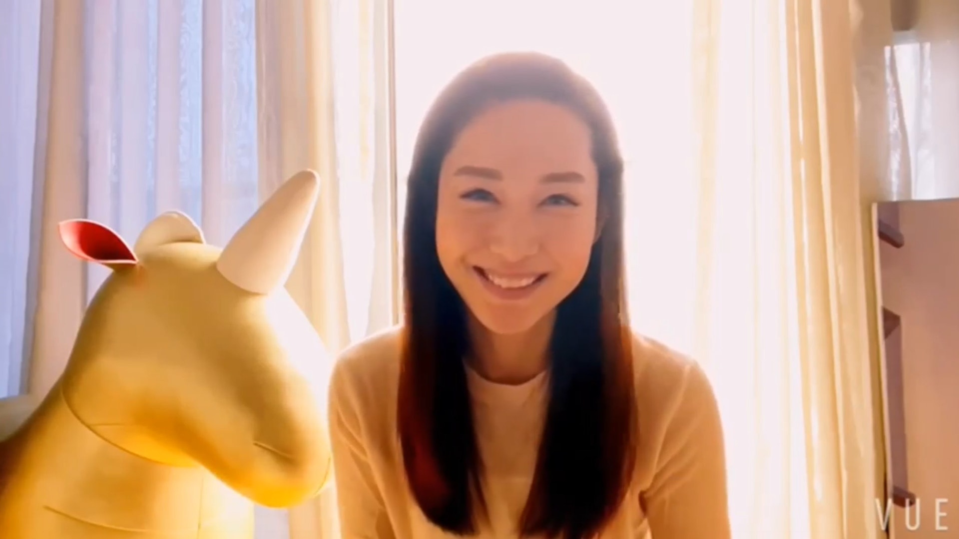 希望大家多多支持慈善。(影片截圖) 希望大家多多支持慈善。(影片截圖)