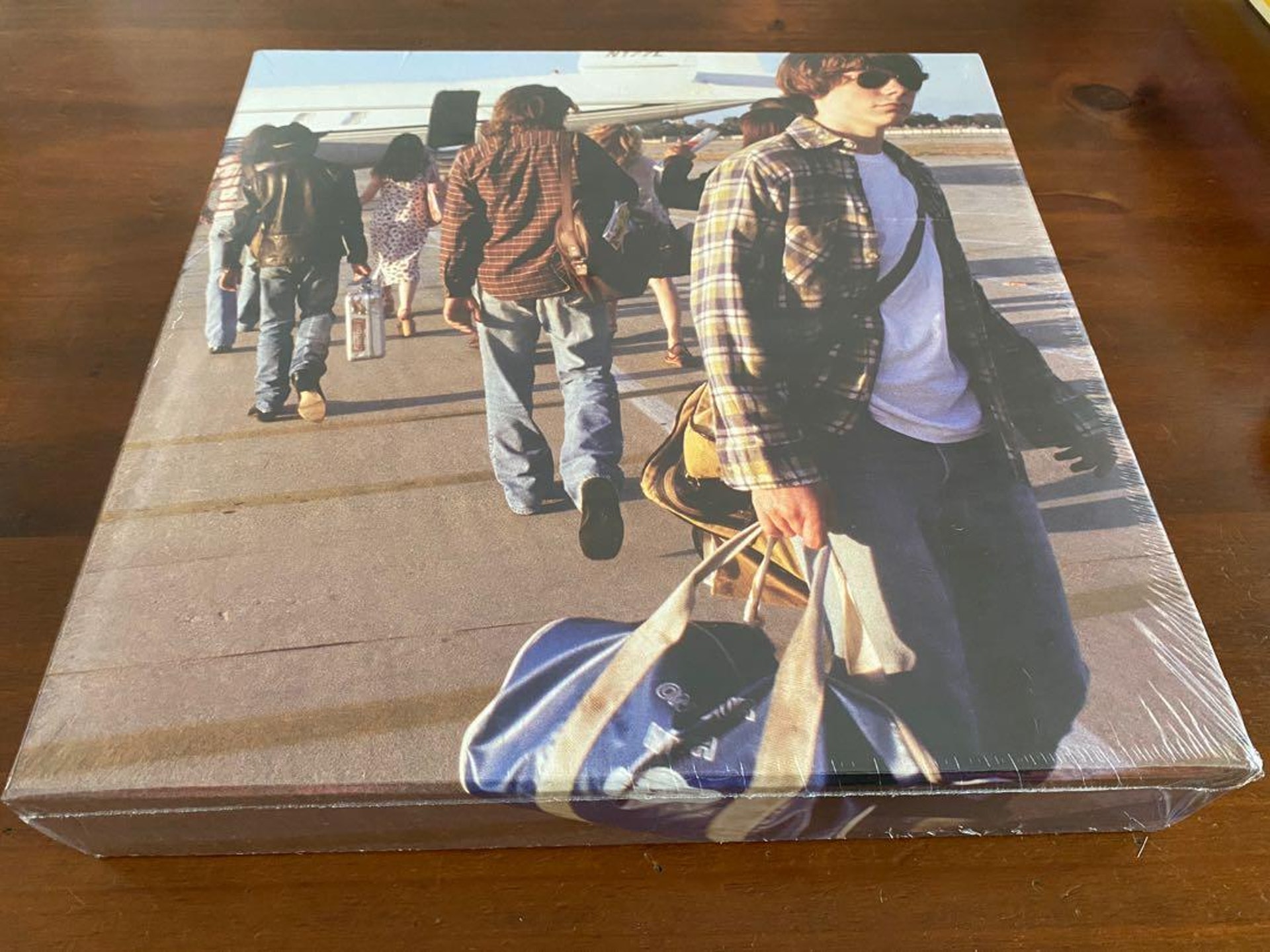 《不日成名》的 20 週年豪華限量版 6LP。 《不日成名》的 20 週年豪華限量版 6LP。