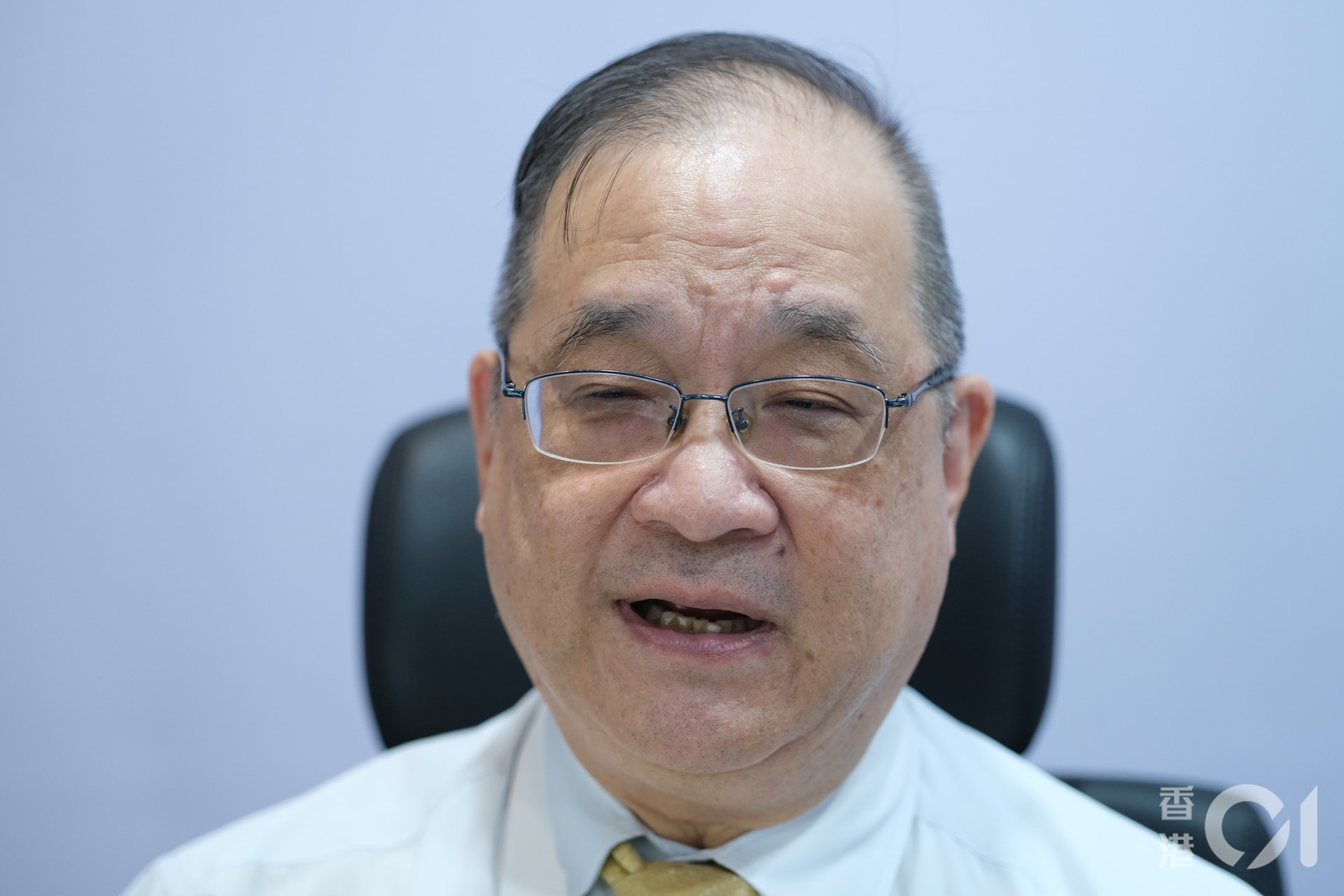 葉維晉醫生指出,估計10至15%確診新冠肺炎男士的性功能及生育能力會受影響。(盧翊銘攝) 葉維晉醫生指出,估計10至15%確診新冠肺炎男士的性功能及生育能力會受影響。(盧翊銘攝)