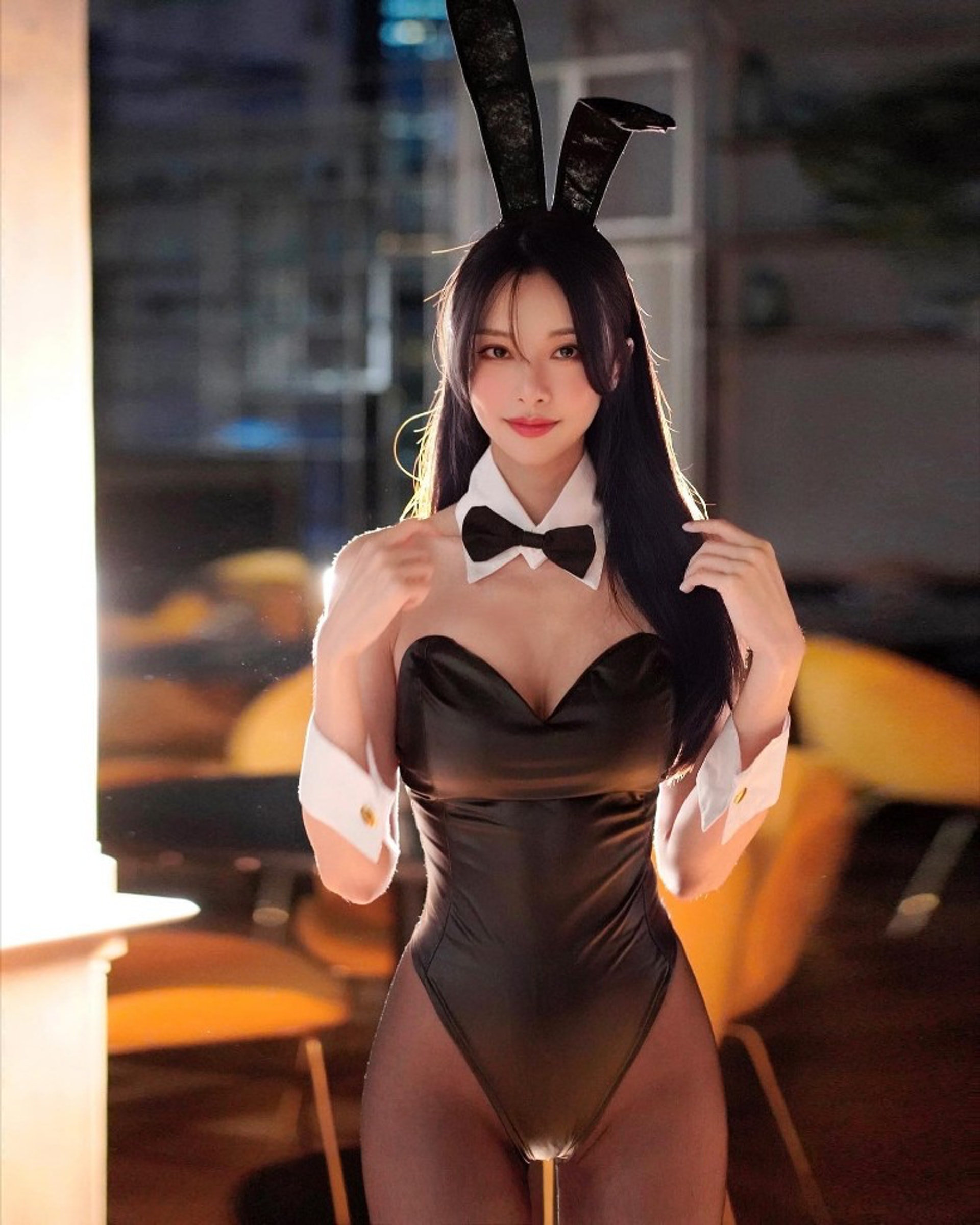 李元玲cosplay性感兔女郎擺誘人高危甫士網民擔心太高衩險失守