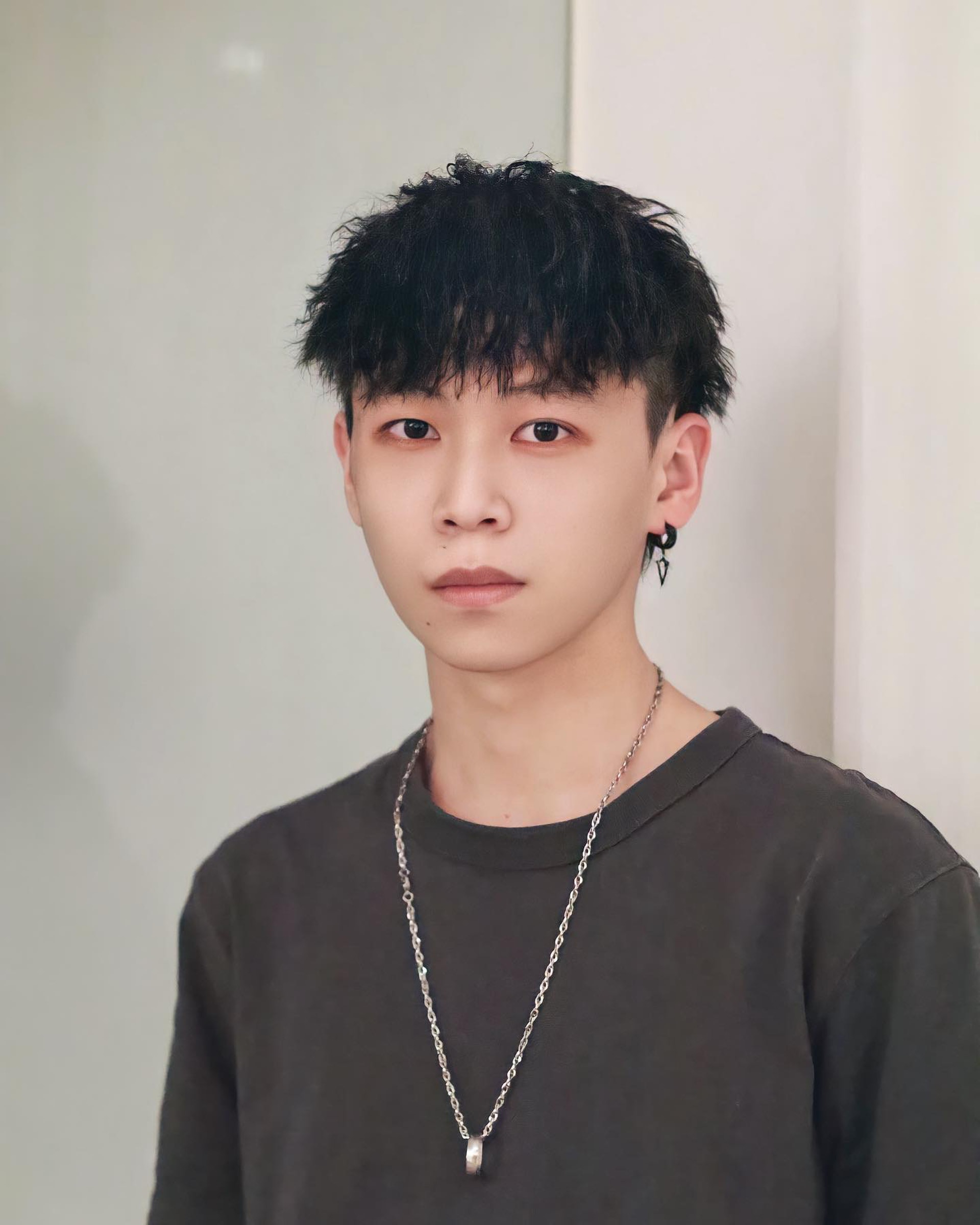 男士髮型4種電髮捲度推介韓系中分捲髮、潮男燙修飾臉型又不羈 男士髮型4種電髮捲度推介韓系中分捲髮、潮男燙修飾臉型又不羈