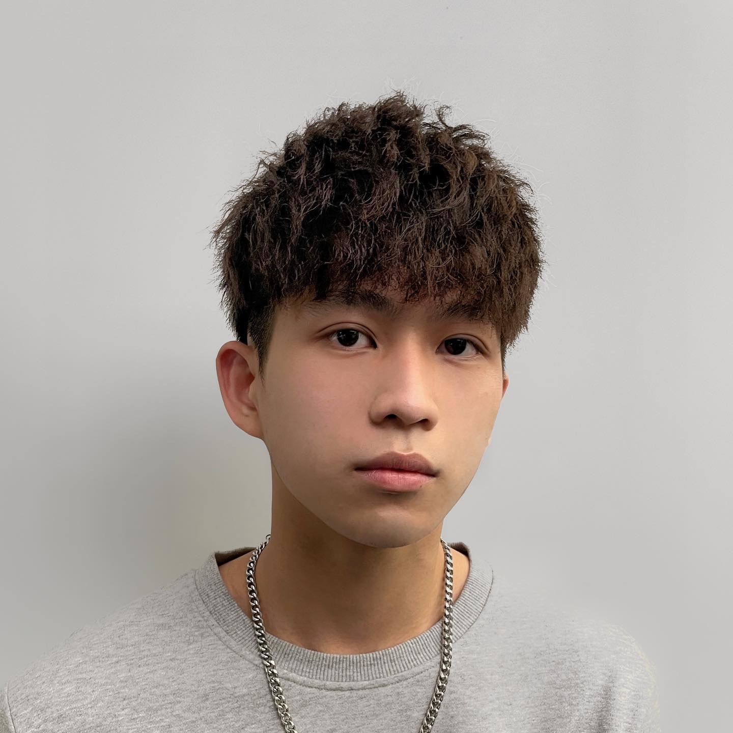 1. 不羈渣男燙（IG@jacky_rainbowhair）