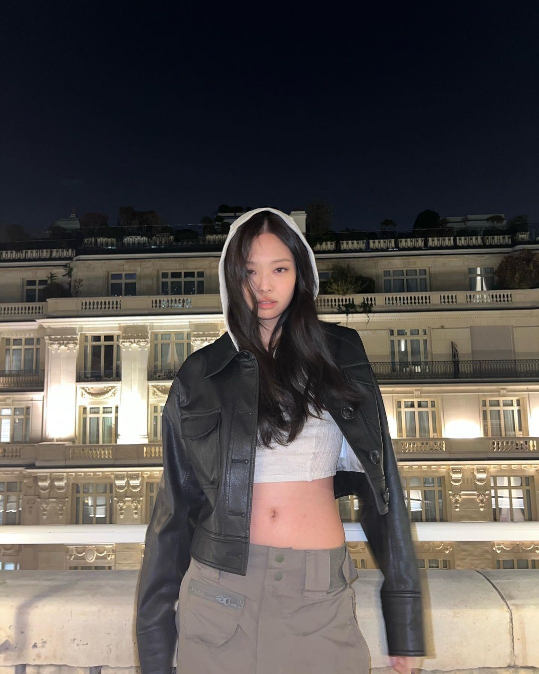 BLACKPINK世界巡演Jennie 12秒除剩Bra 法國第一夫人睇到眼瞏瞏