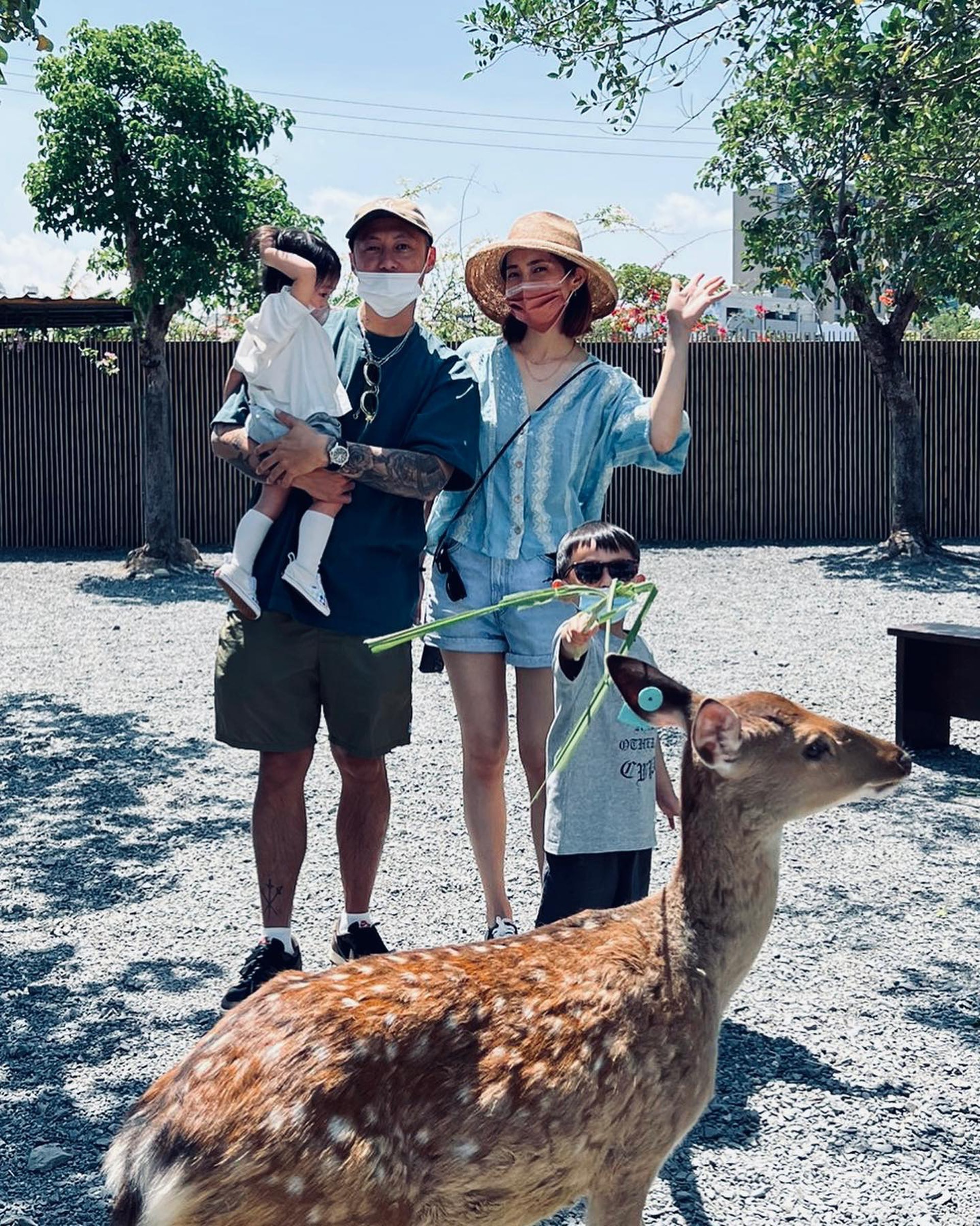 余文樂近年在台灣定居,與王棠云及一對子女有更多相處時間。(IG:@LOK666)