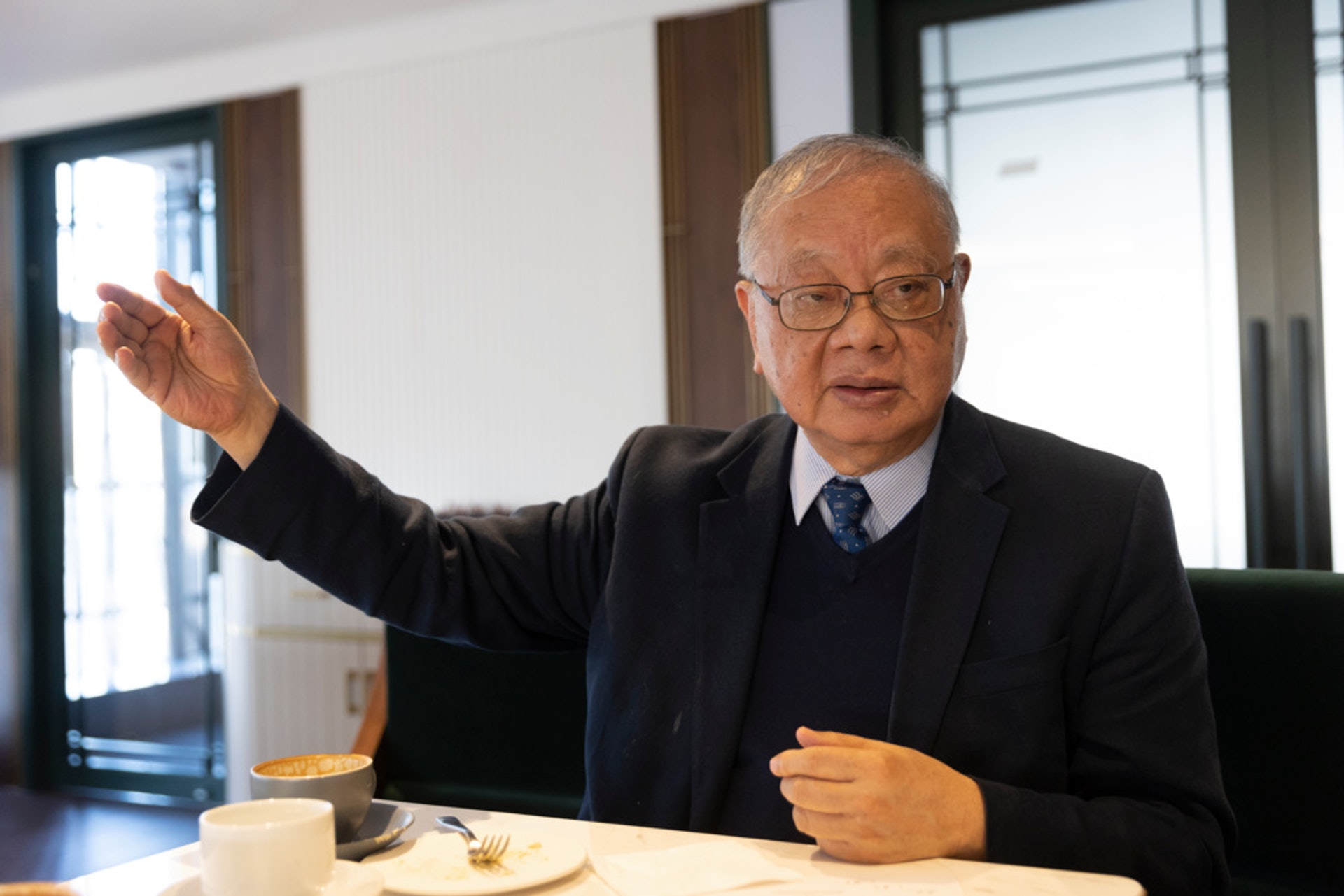 香港中華文化促進中心理事會主席李焯芬認為應該從歷史、地理、文學三方面共同推進國民教育。(龔嘉盛攝) 香港中華文化促進中心理事會主席李焯芬認為應該從歷史、地理、文學三方面共同推進國民教育。(龔嘉盛攝)