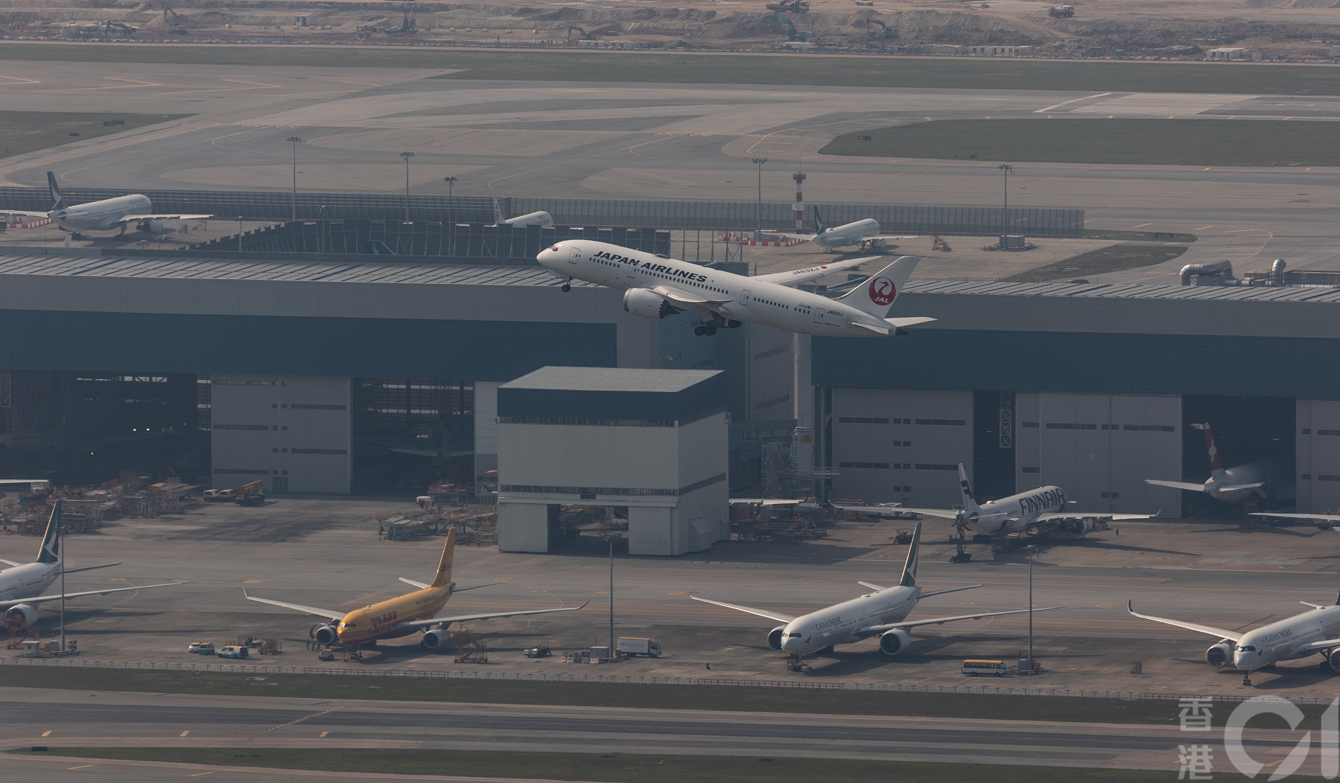 熔斷機制｜消息：政府將放寬至5人確診才須停飛較目前多2人