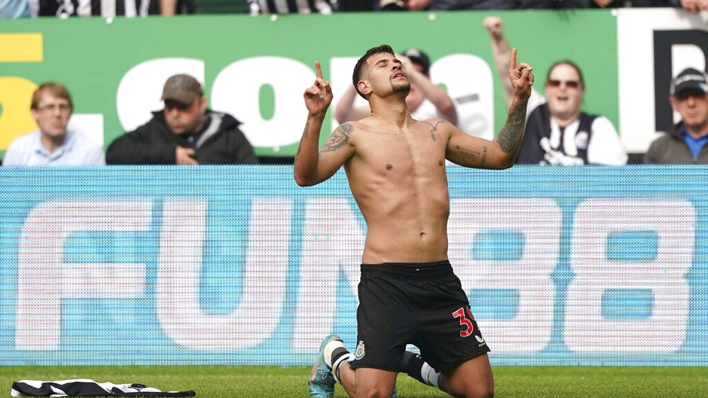 英超︱紐卡素星將古馬雷斯梅開二度2:1反勝李斯特城護級無懸念