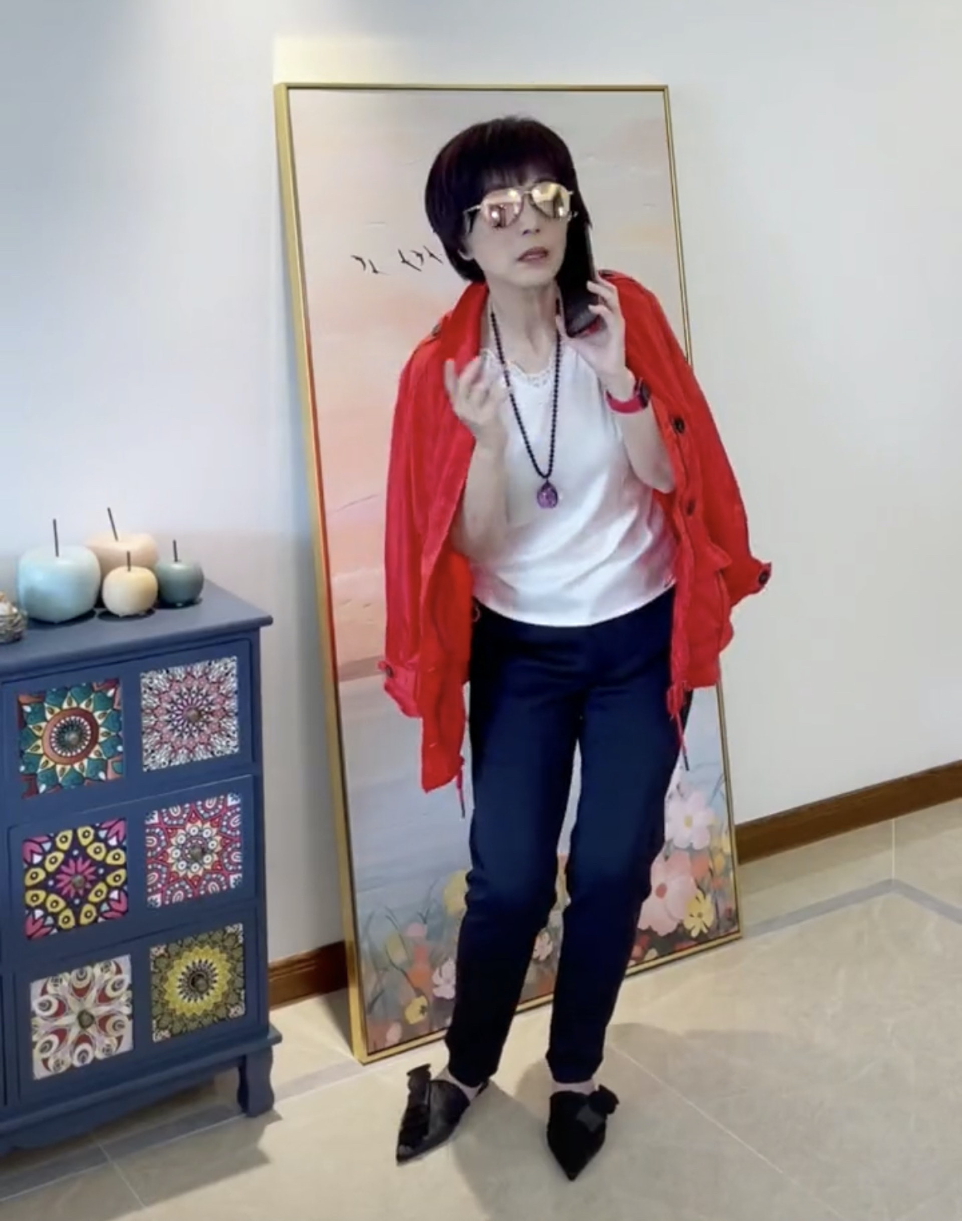 苑瓊丹拍片分享上海抗疫一個冬甩都要分幾餐食慘被網友責罵 苑瓊丹拍片分享上海抗疫一個冬甩都要分幾餐食慘被網友責罵