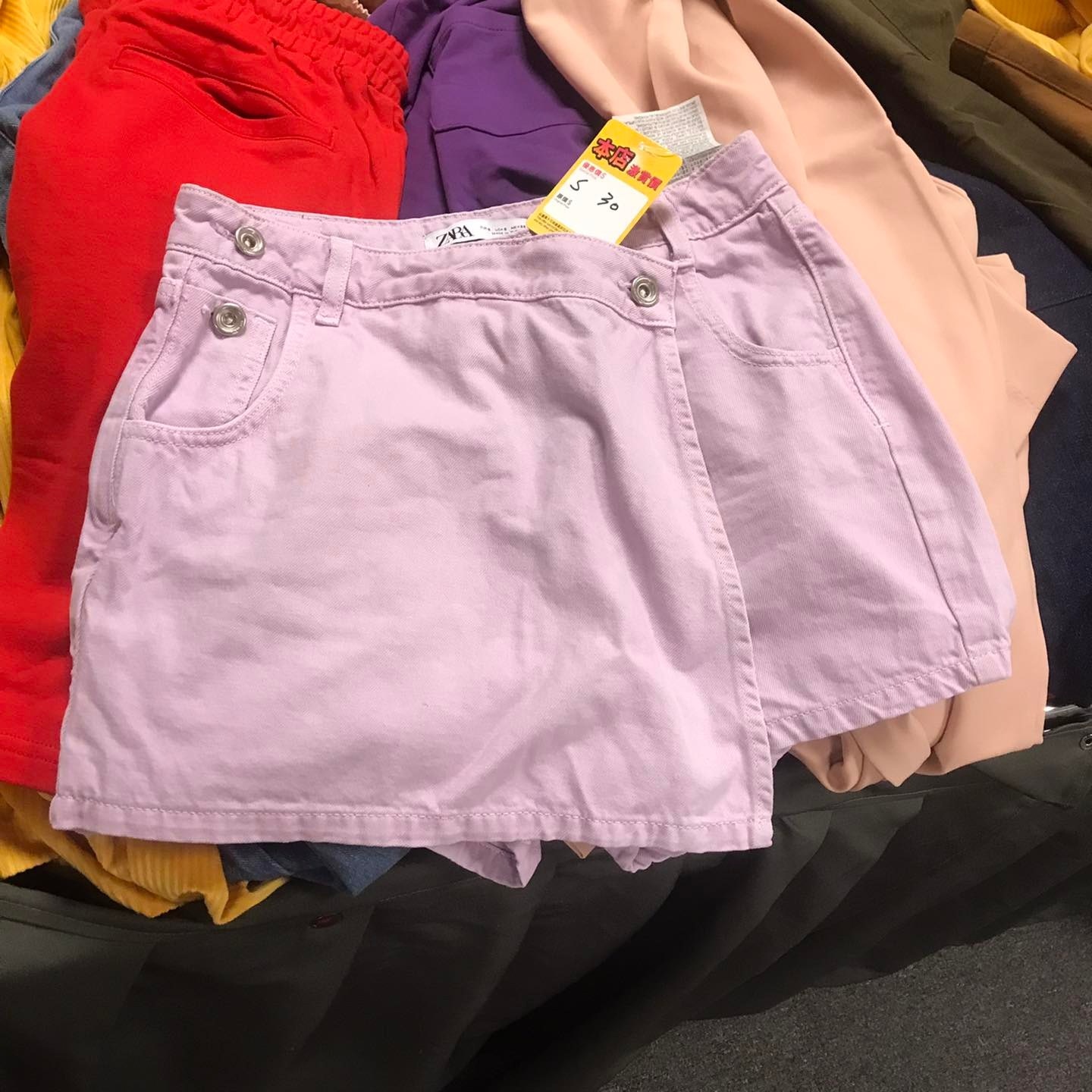 尖沙咀開倉優惠劈價2折起！Adidas/Nike/Converse波鞋服飾低至$50