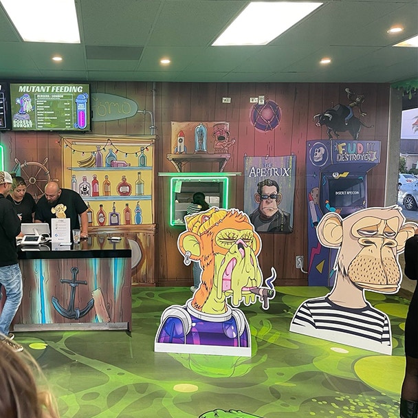 全球首個無聊猿NFT餐廳美國開幕快閃營運90日可用加密幣購物