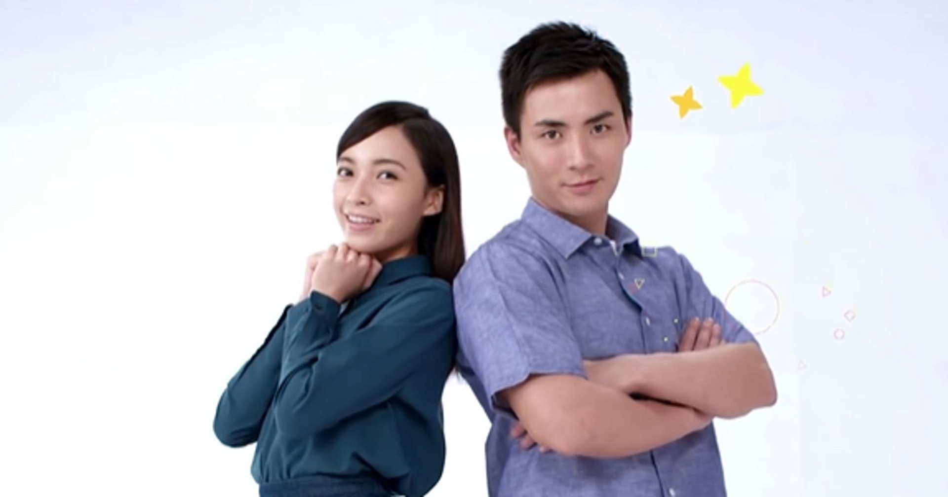 換身份證2022|證件相拍攝貼士2:穿有領及深色衣物(入境處 官網) 換身份證2022|證件相拍攝貼士2:穿有領及深色衣物(入境處 官網)