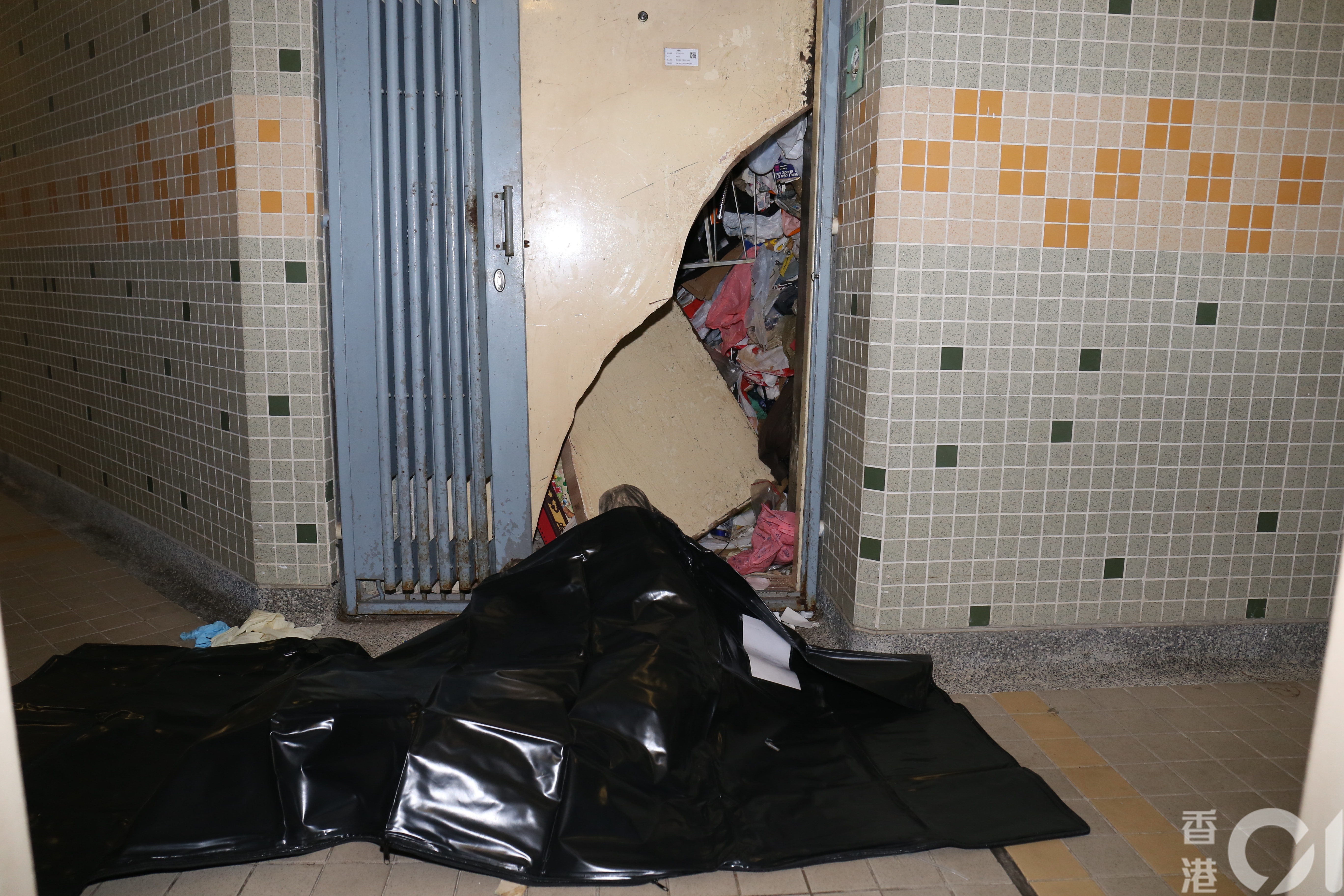 單位內迫滿垃圾。（陳浩然攝）