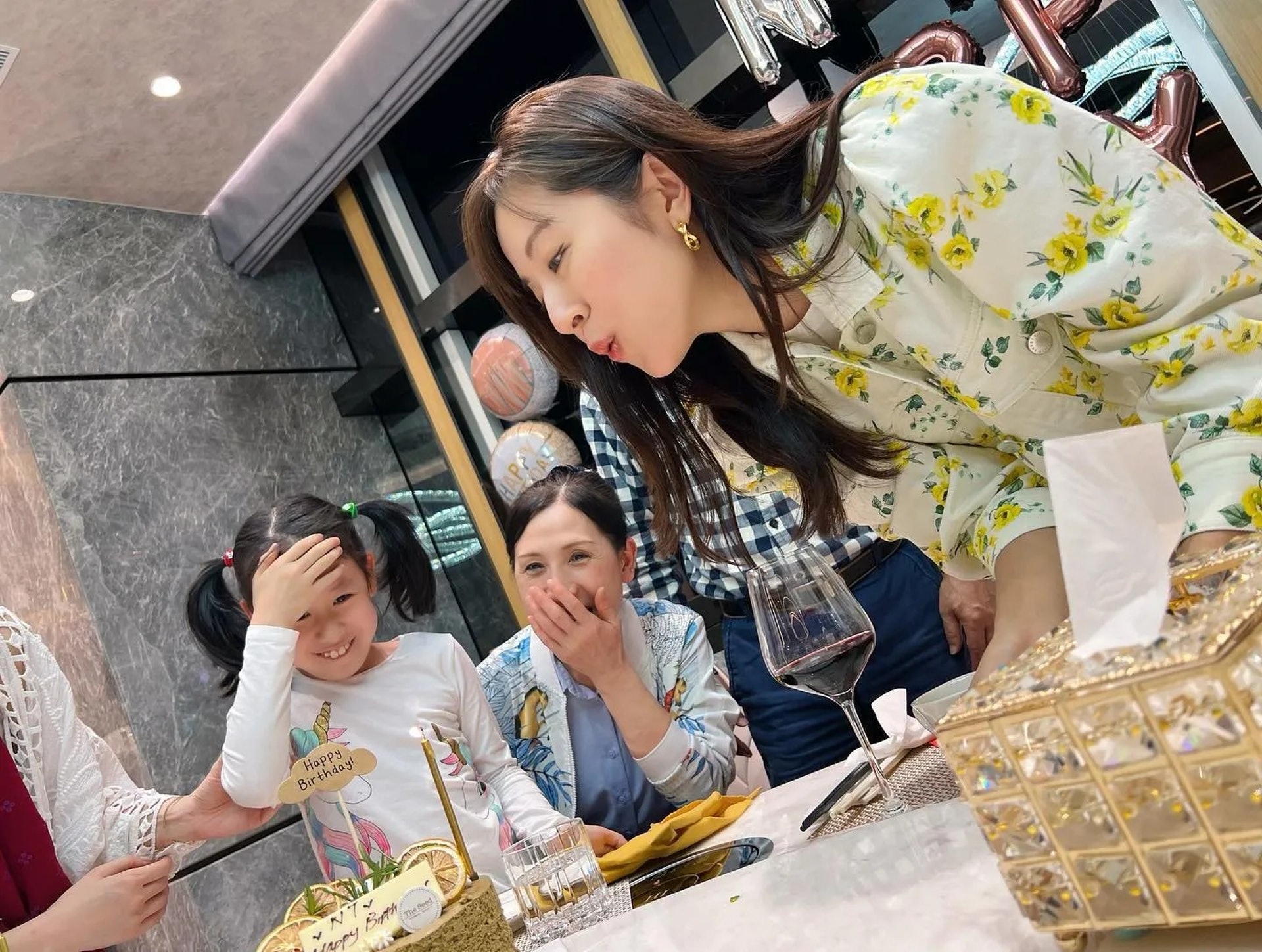Natalie與家人慶生。(唐詩詠ig) Natalie與家人慶生。(唐詩詠ig)