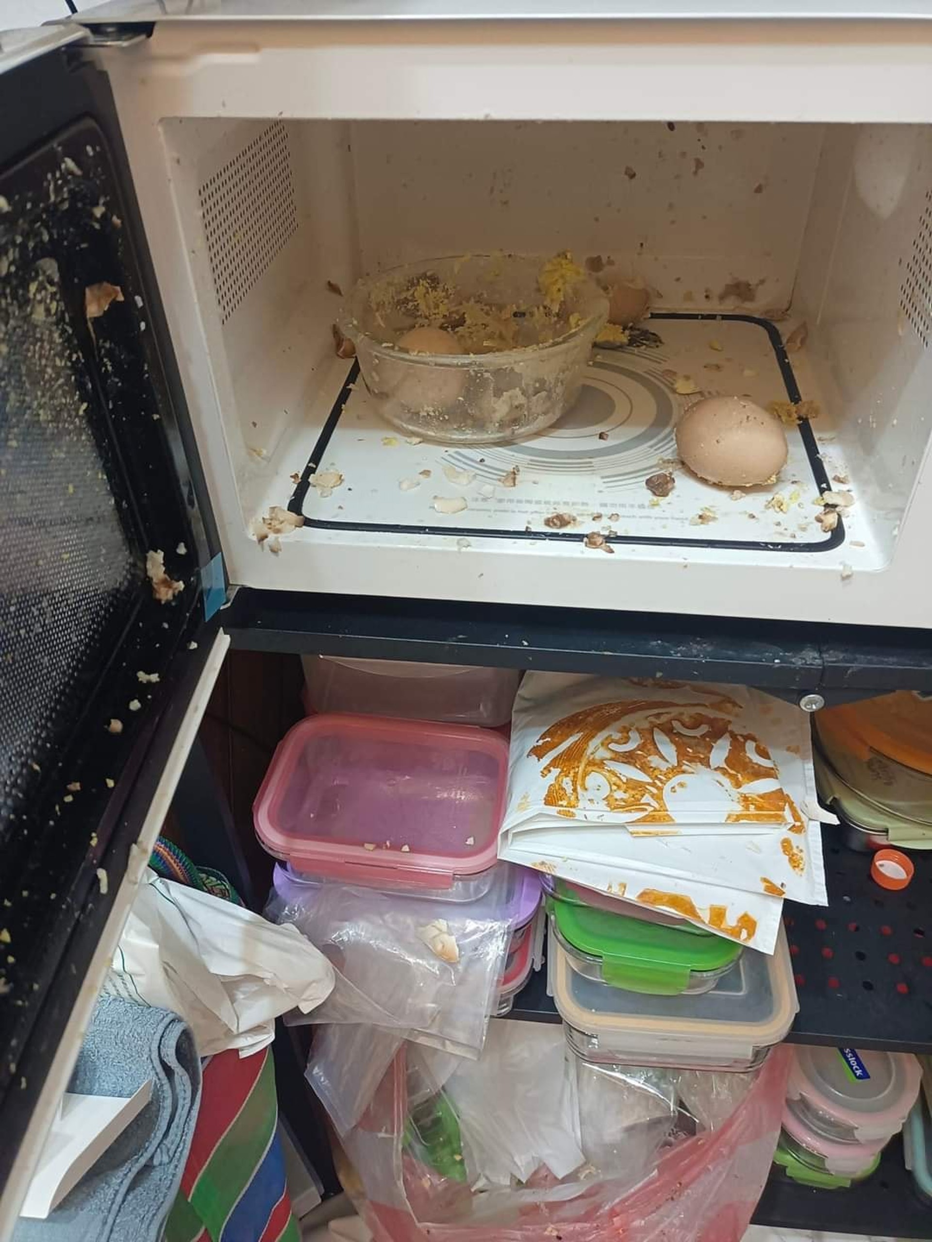 苦主分享的「叮蛋災難現場」(FB@爆廢公社) 苦主分享的「叮蛋災難現場」(FB@爆廢公社)