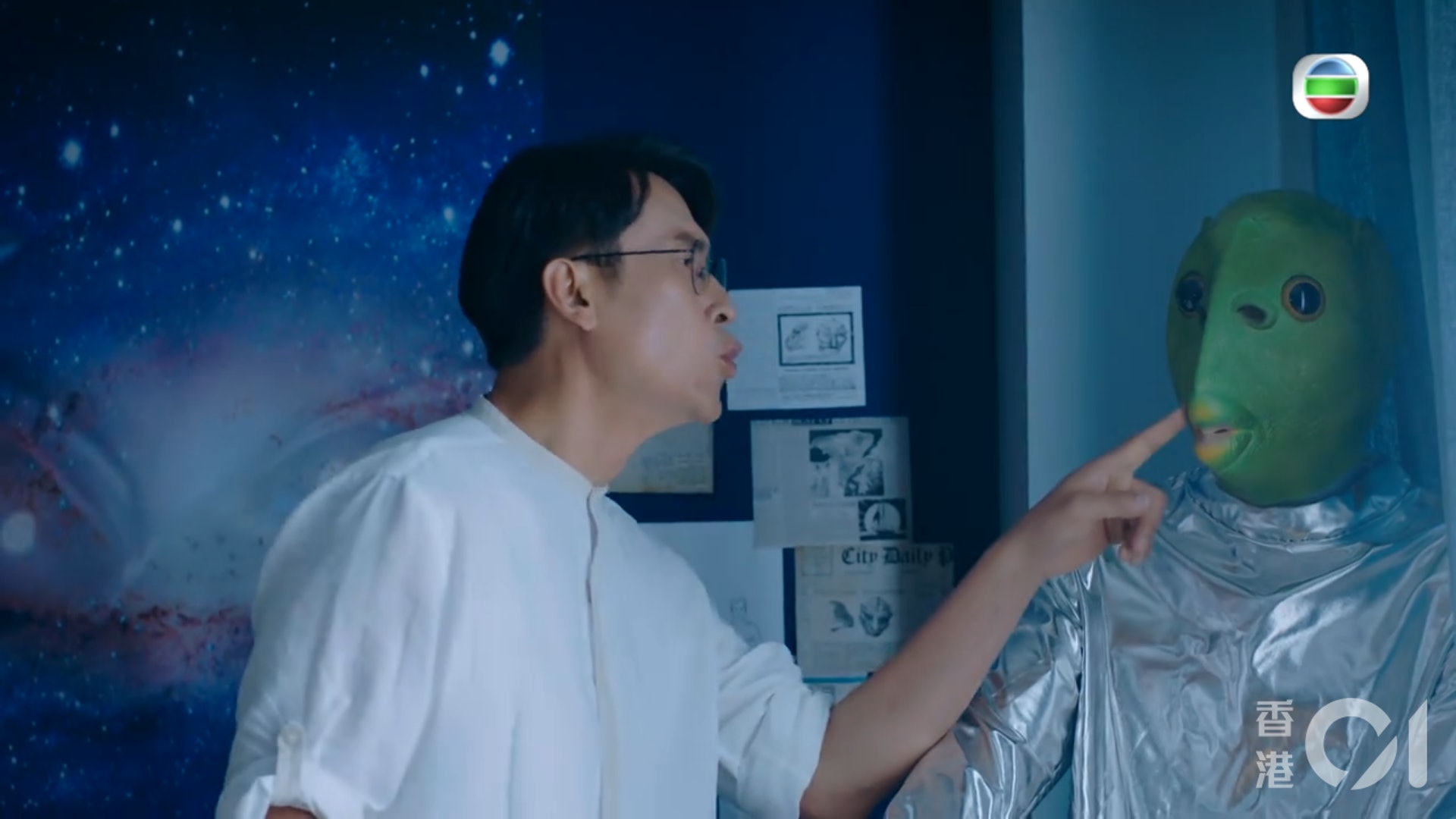 雙生陌生人 賴慰玲醉心蜥蜴人理論安祖蓮娜祖莉疑露蜥蜴腮 雙生陌生人 賴慰玲醉心蜥蜴人理論安祖蓮娜祖莉疑露蜥蜴腮