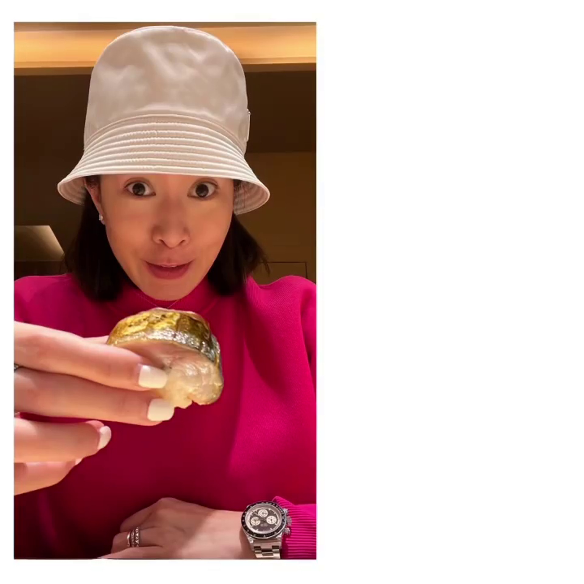 佘詩曼食得好開心。(Instagram/@charmaine_sheh) 佘詩曼食得好開心。(Instagram/@charmaine_sheh)