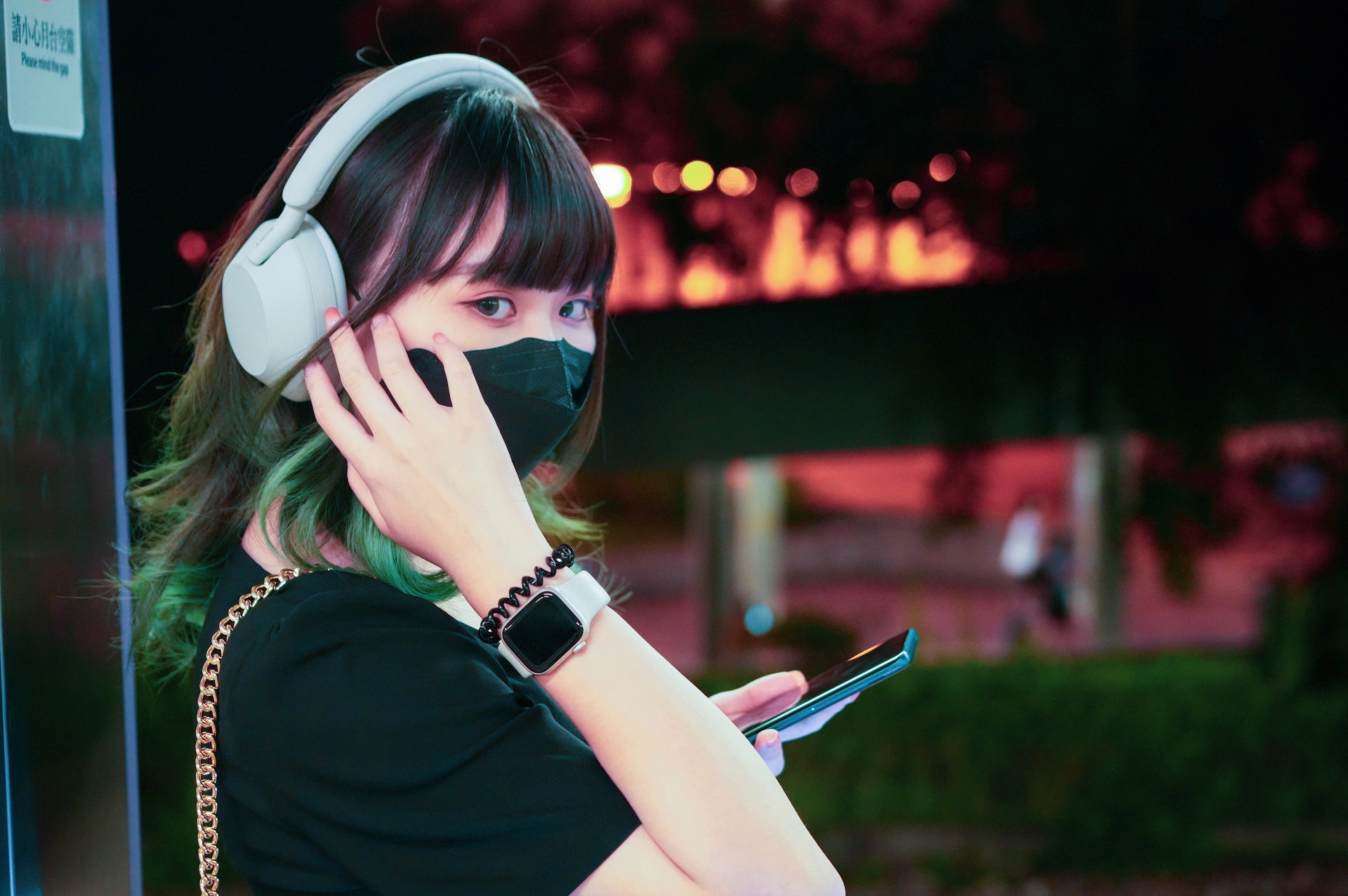 HK01率先取得Sony WH-1000XM5實機進行街頭實試 ( 鍾世傑 攝 Model:小霧@Bite ...甘い一口) HK01率先取得Sony WH-1000XM5實機進行街頭實試 ( 鍾世傑 攝 Model:小霧@Bite ...甘い一口)