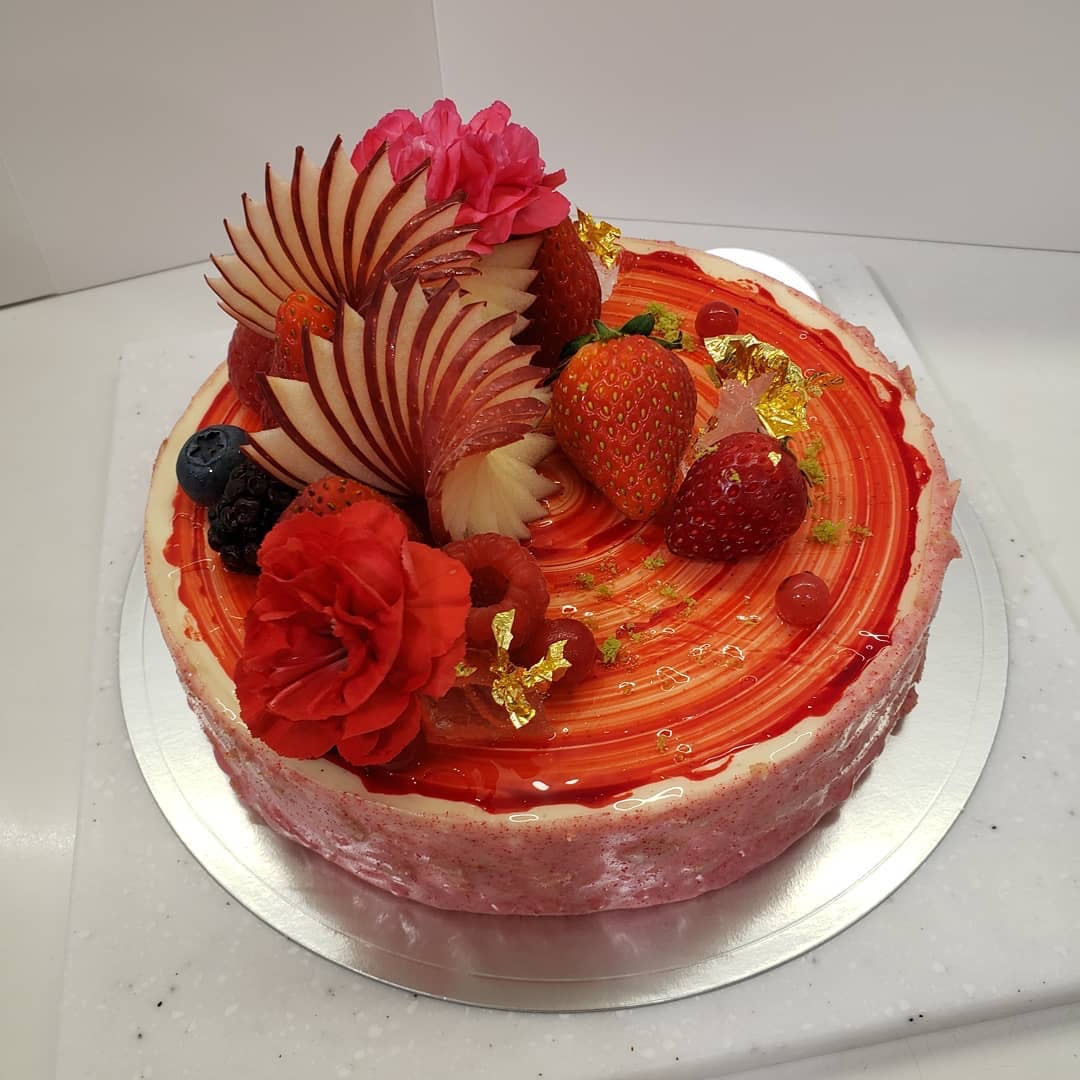 【パティシェリア】（Instagram@patissieria）