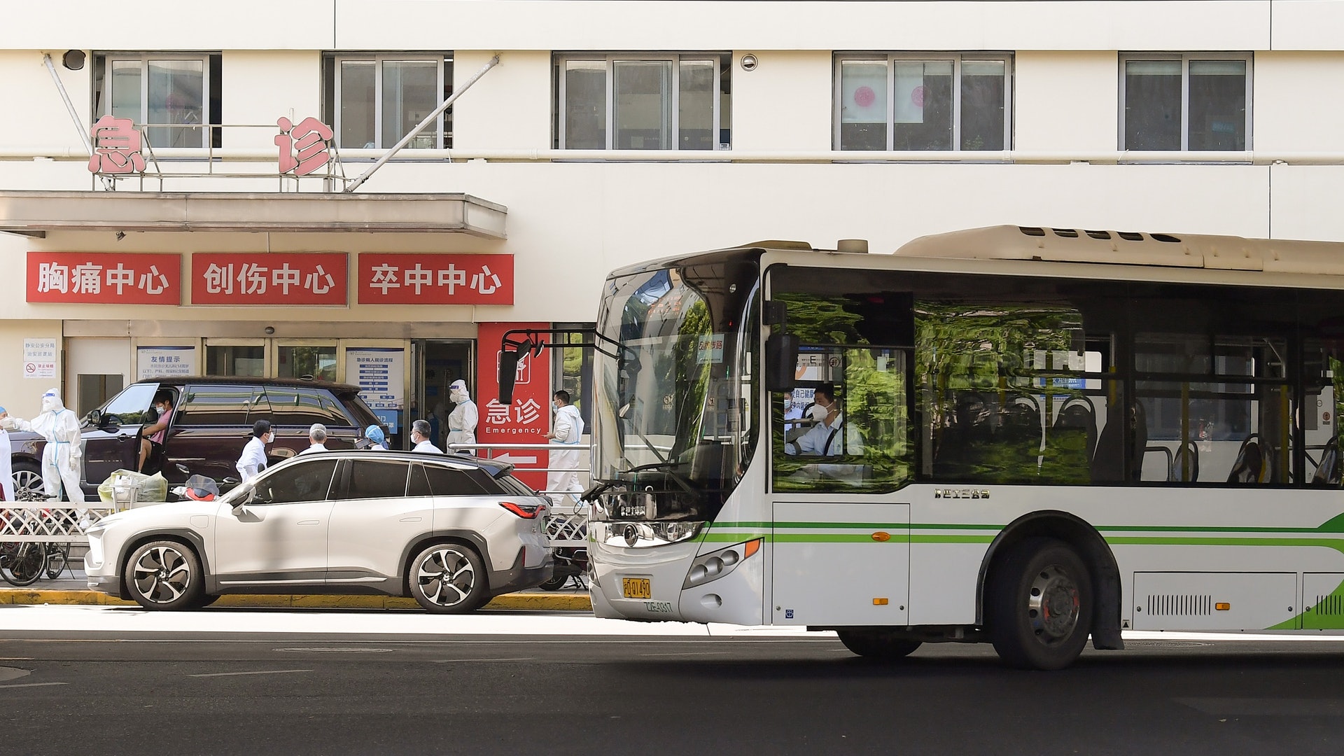 上海疫情|出院出艙者將不納社區篩查 金山明起允私家車通行 上海疫情|出院出艙者將不納社區篩查 金山明起允私家車通行